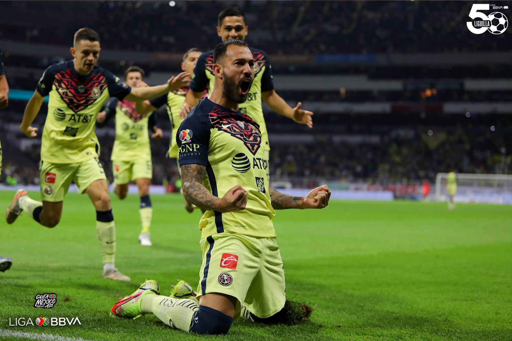 $!Pumas golea 3-1 al América y elimina al líder general; avanza a semifinales
