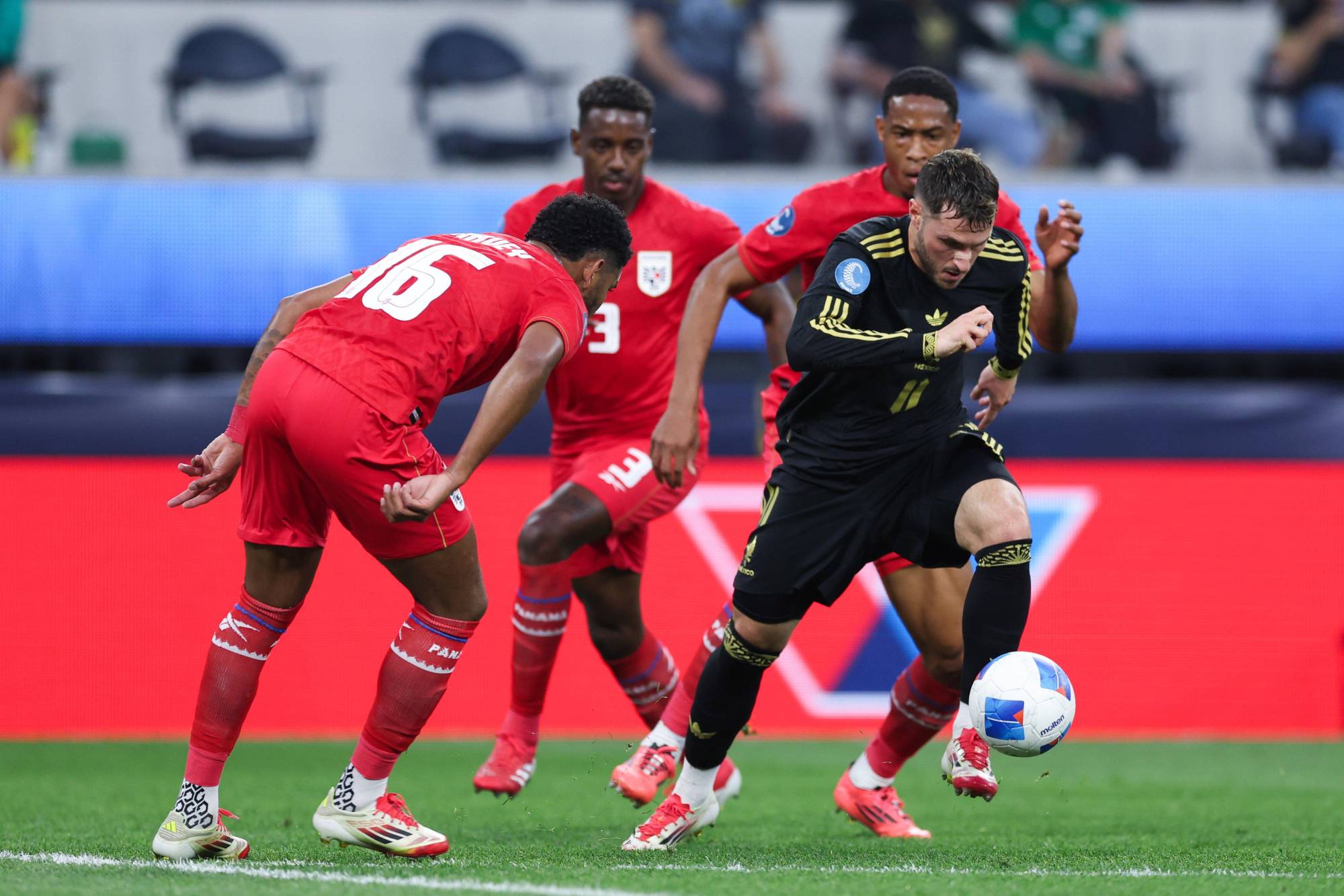 $!Raúl Jiménez da a México primer título de la Nations League