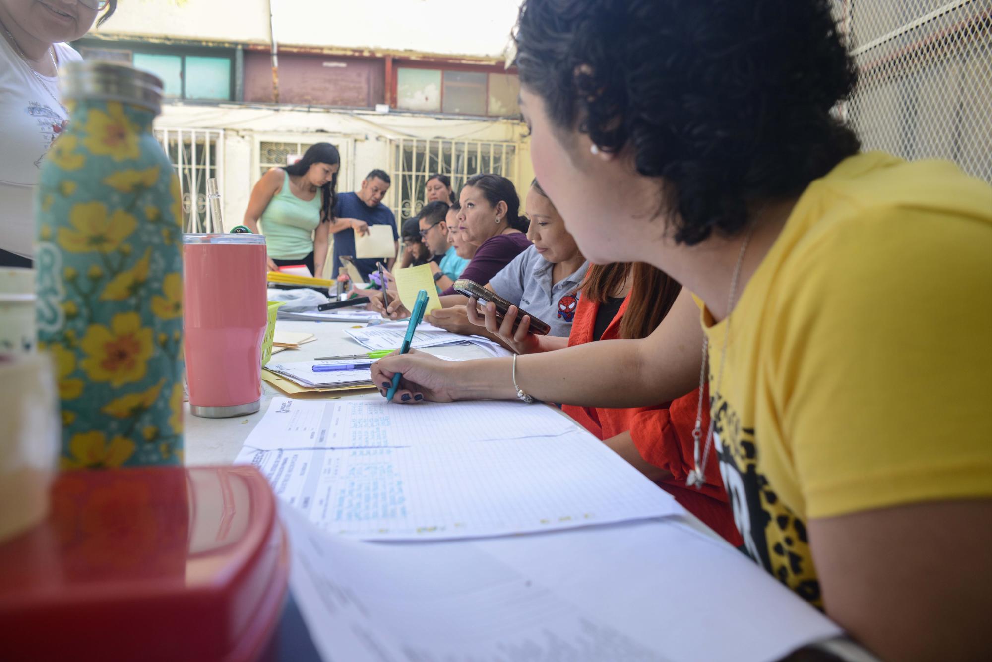$!Inscripciones de última hora en la primaria Francisco Zarco.
