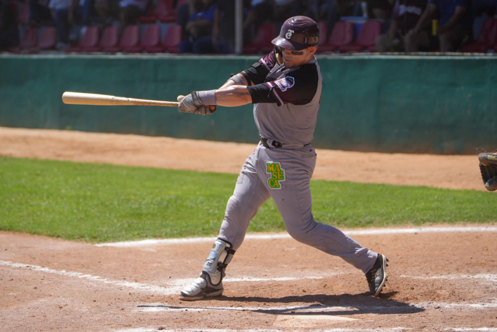 $!Tomateros de Culiacán remonta para triunfar en La Higuerita