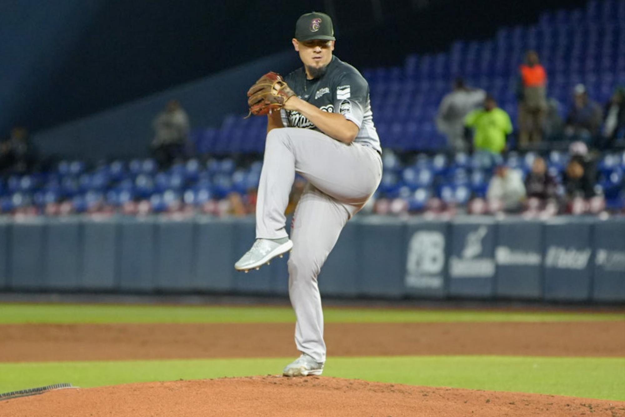$!Madero, Elizalde y Fabela imponen su ley para que Tomateros gane la serie a Sultanes