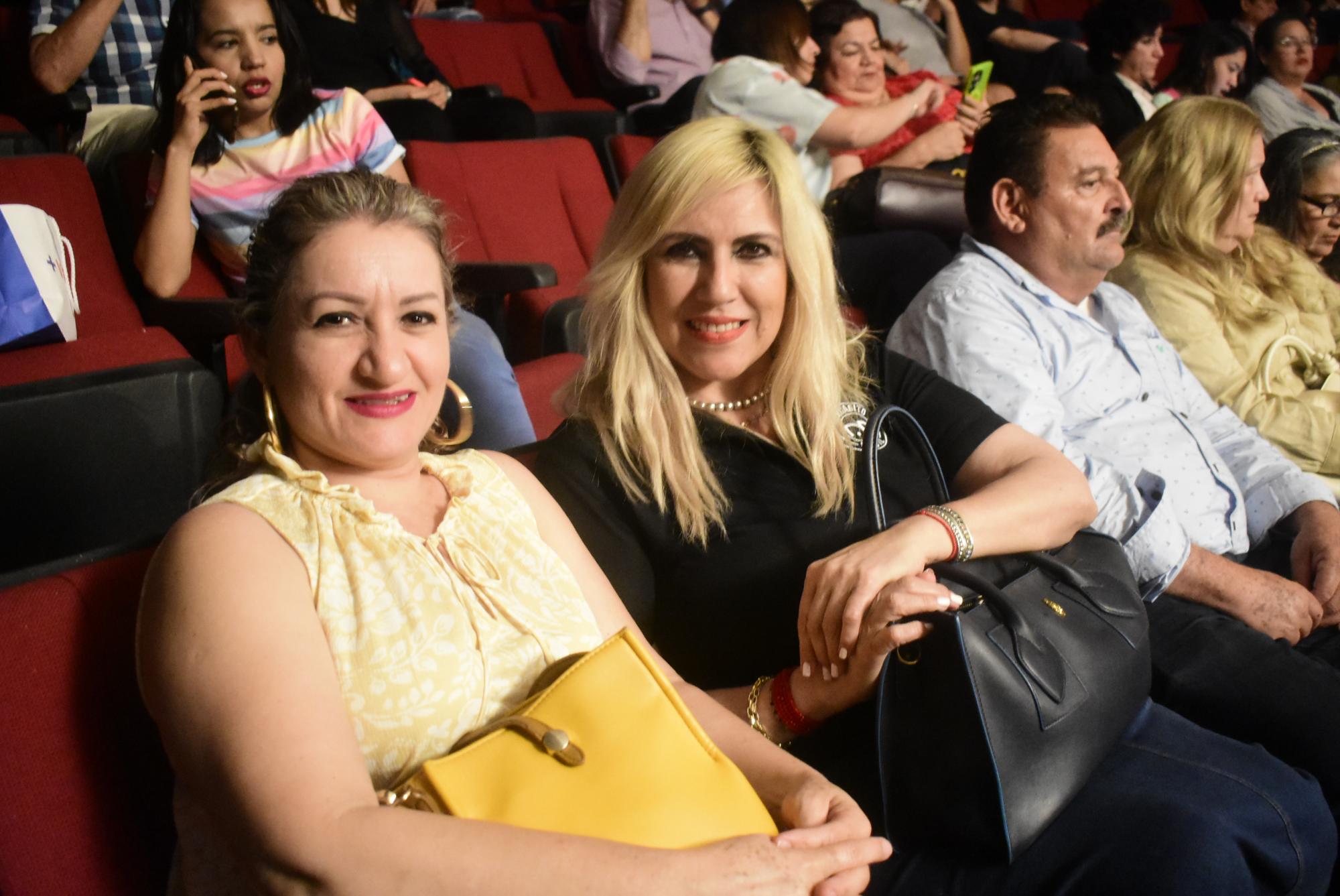 $!Laura Félix y Karla Miller.