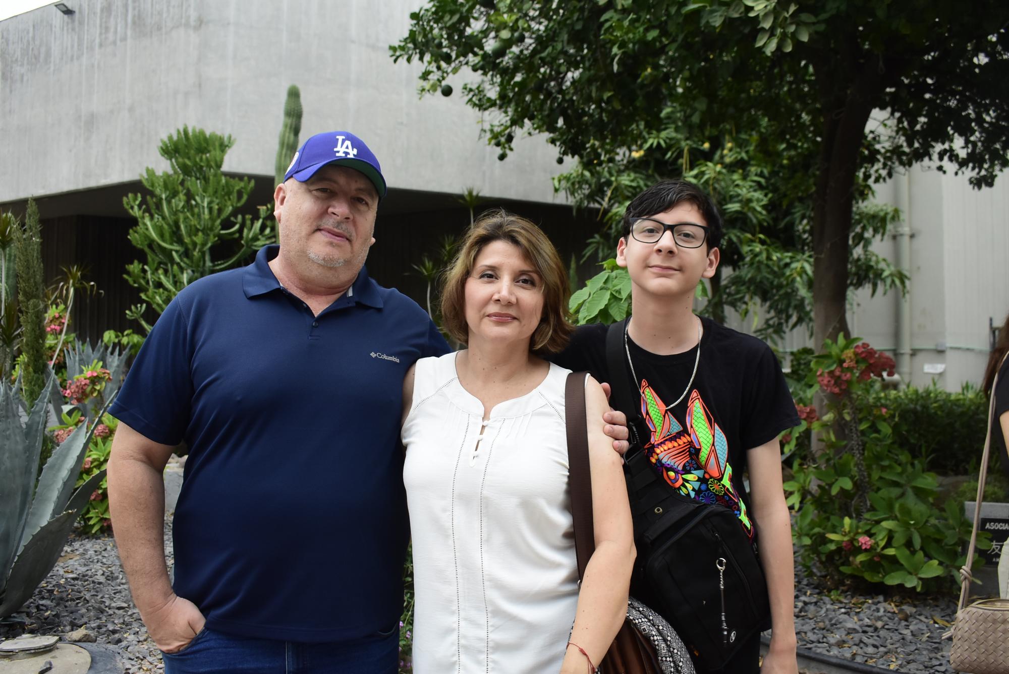 $!Marco Villaverde. Erika Loaiza y Jurgen Villaverde.