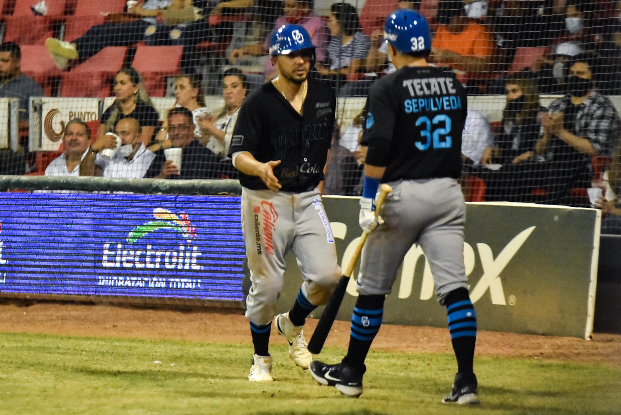 $!Yaquis doblega en Navojoa a Mayos en el duelo inaugural