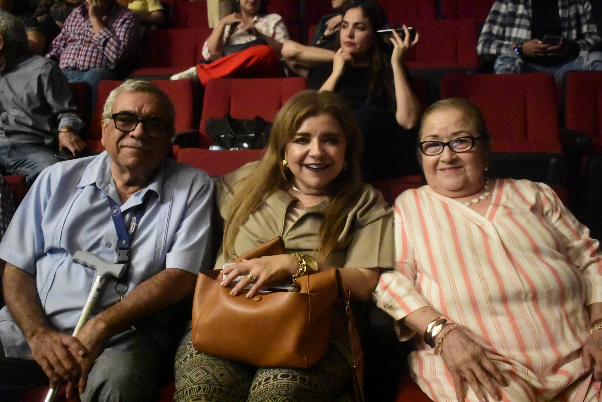 $!José Alberto Gutiérrez, Ana Karina Gutiérrez y Ana Luisa Arellano.