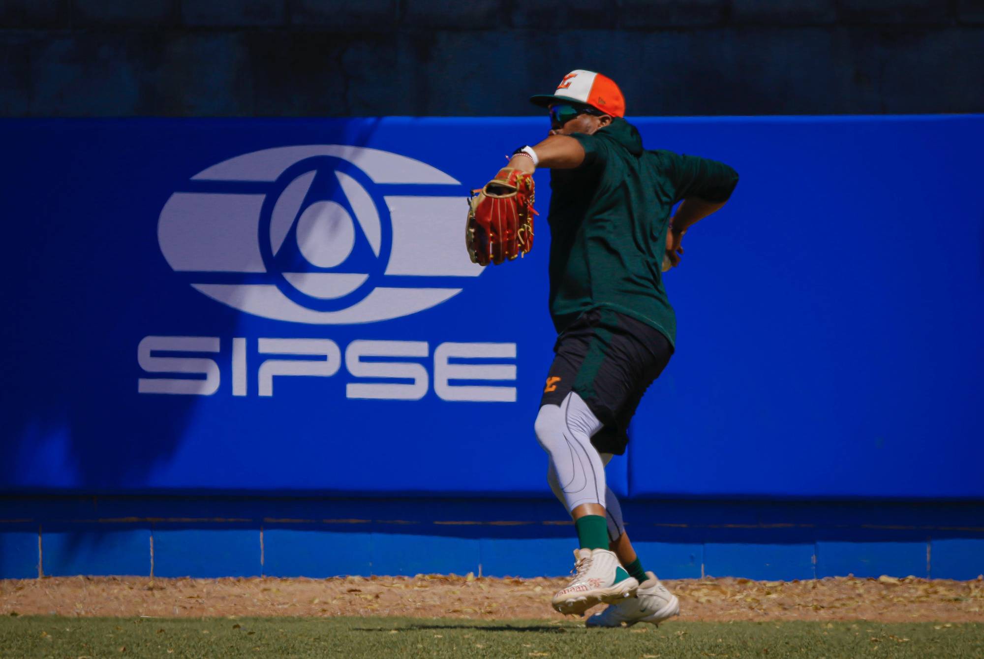 $!‘Truenan’ los maderos de Leones de Yucatán en la pretemporada