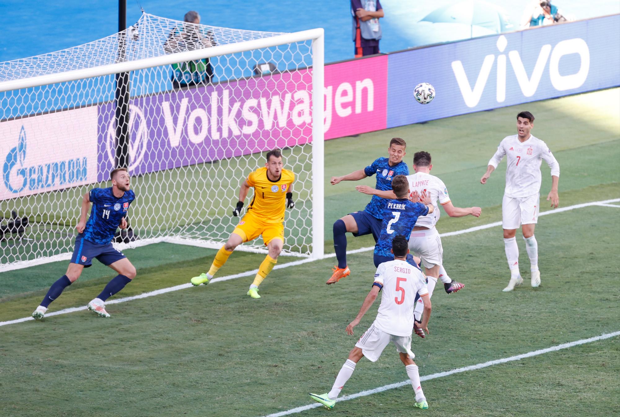 $!Con futbol y goles, España avanza a octavos de final en la Eurocopa