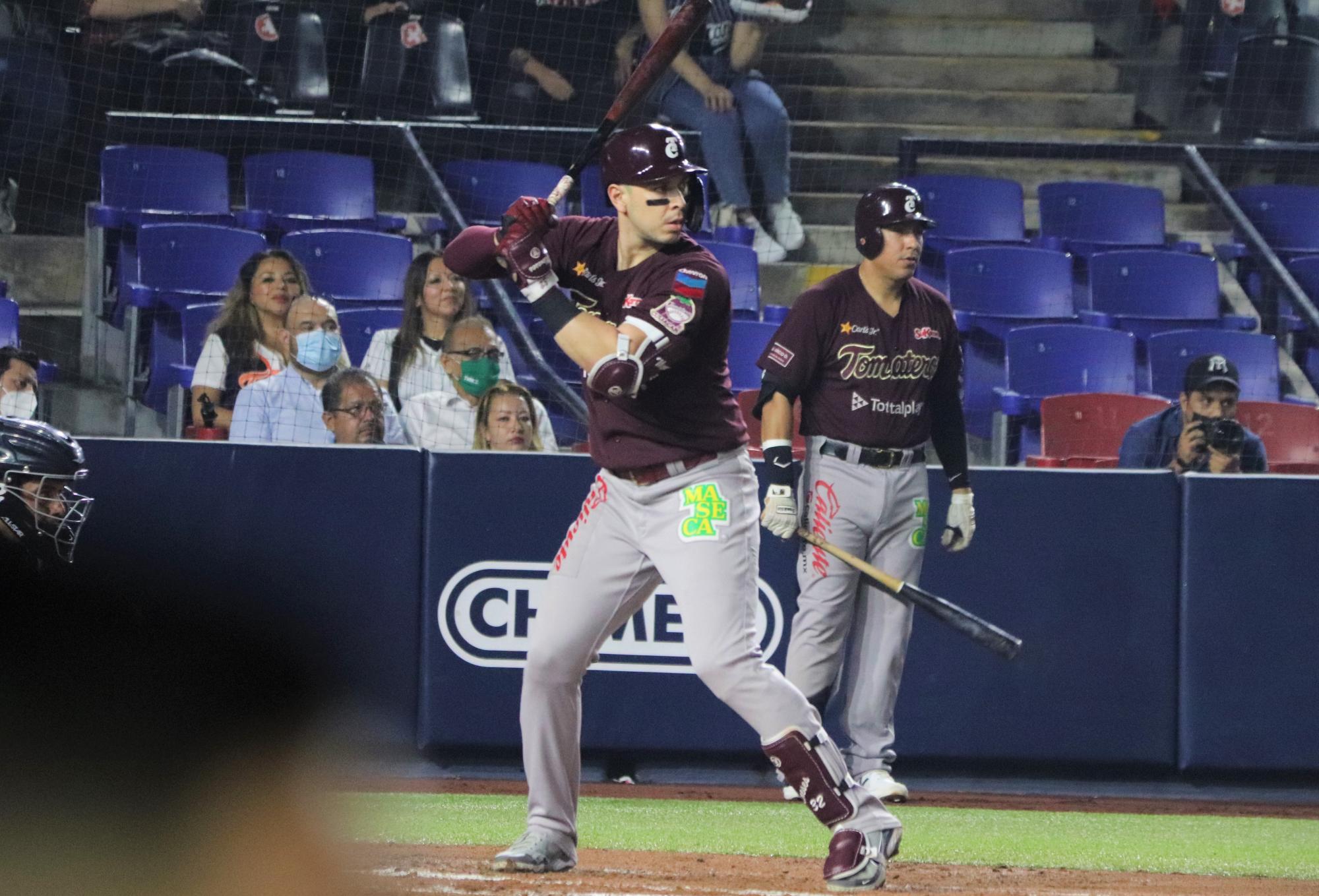 $!Tomateros de Culiacán es frenado en Monterrey por Sultanes