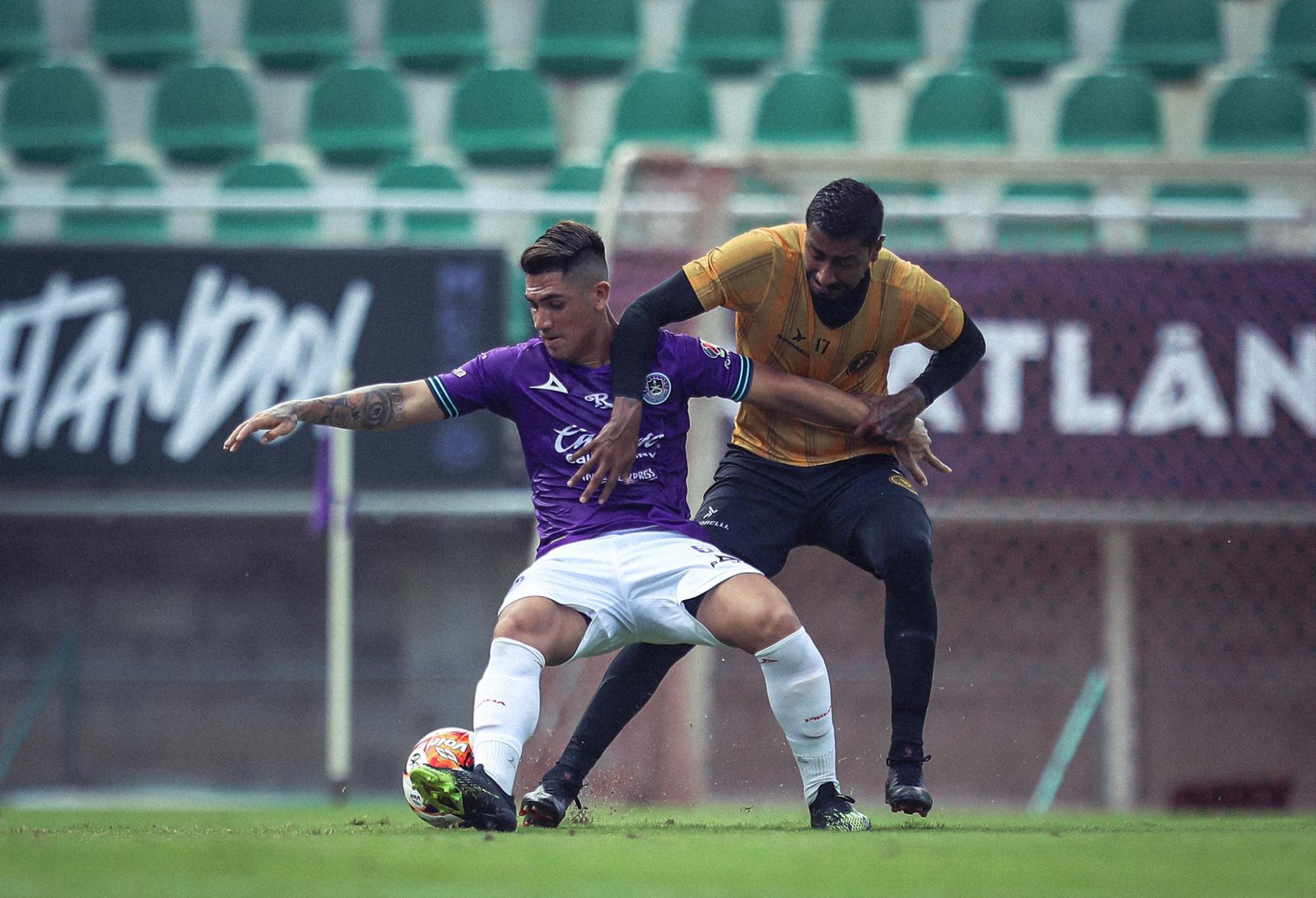 $!Mazatlán FC iguala 2-2 ante Leones Negros en duelo de preparación