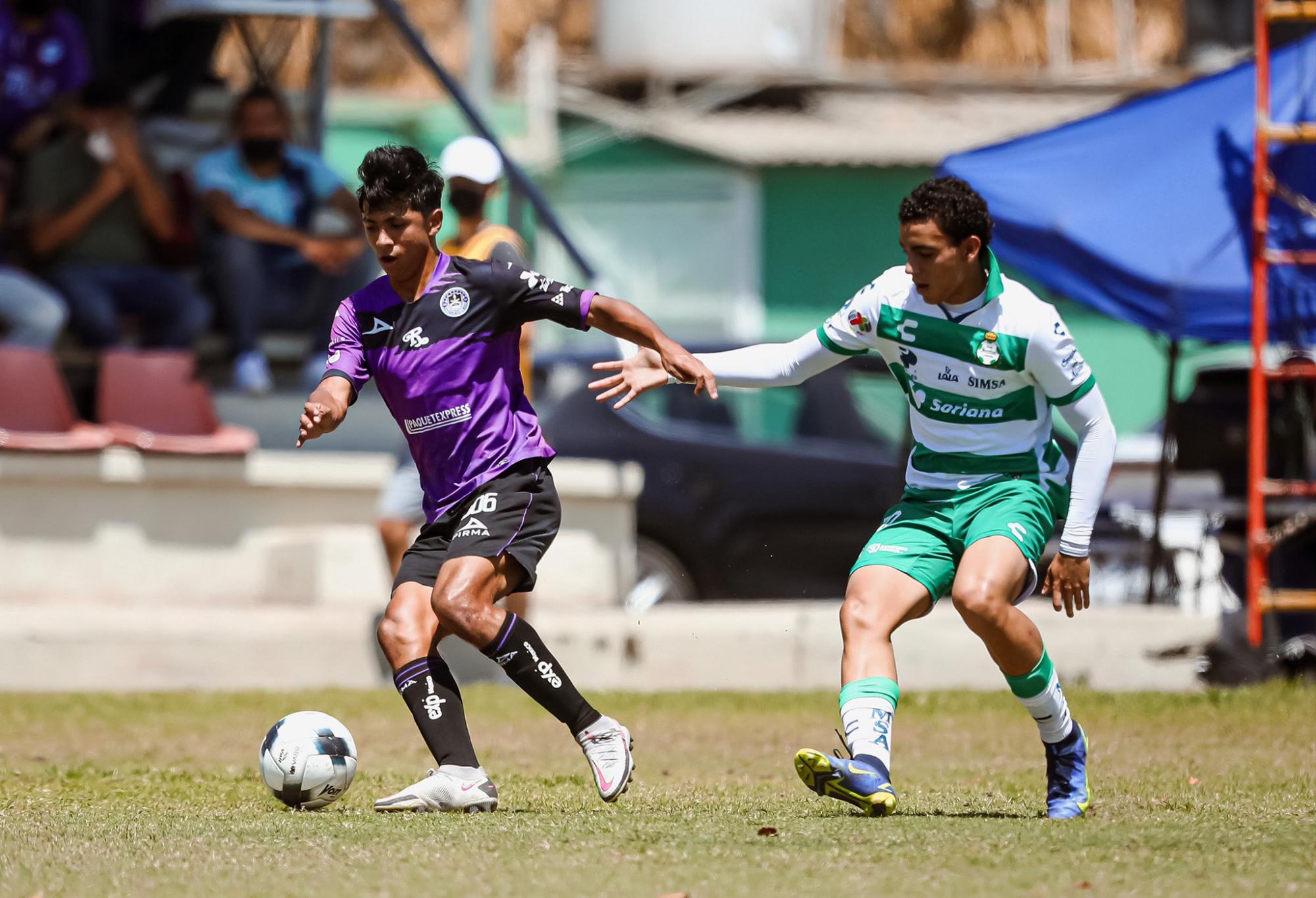 $!Mazatlán FC cae en la Sub 20 y Sub 17 ante Santos Laguna, en el Deportivo Benito Juárez del puerto