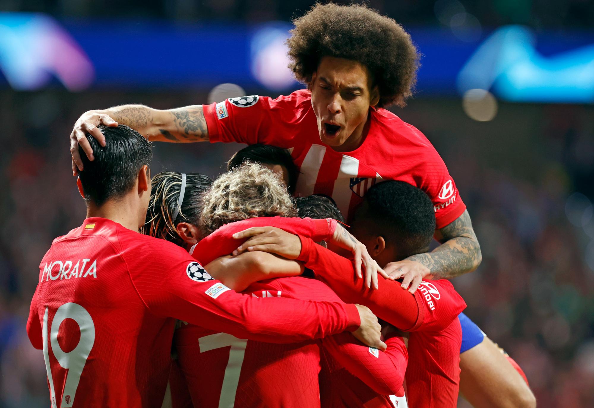 $!El Barcelona vence en París, el Atlético deja con vida al Dortmund