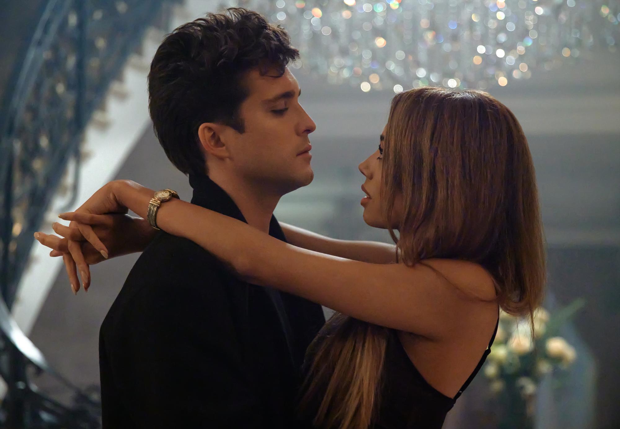 $!Diego Boneta y Jade Ewen como Luis Miguel y Mariah Carey.