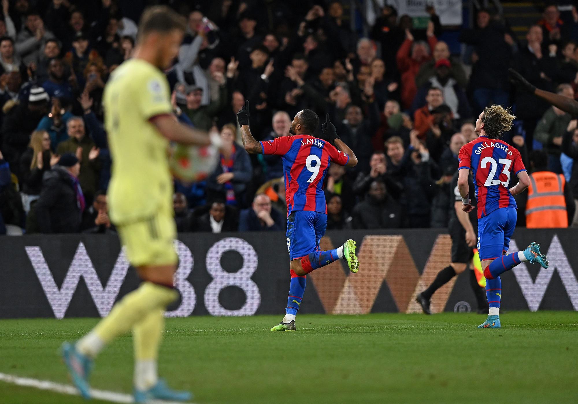 $!Arsenal sufre traspié doloroso en su intento por volver a la Champions League