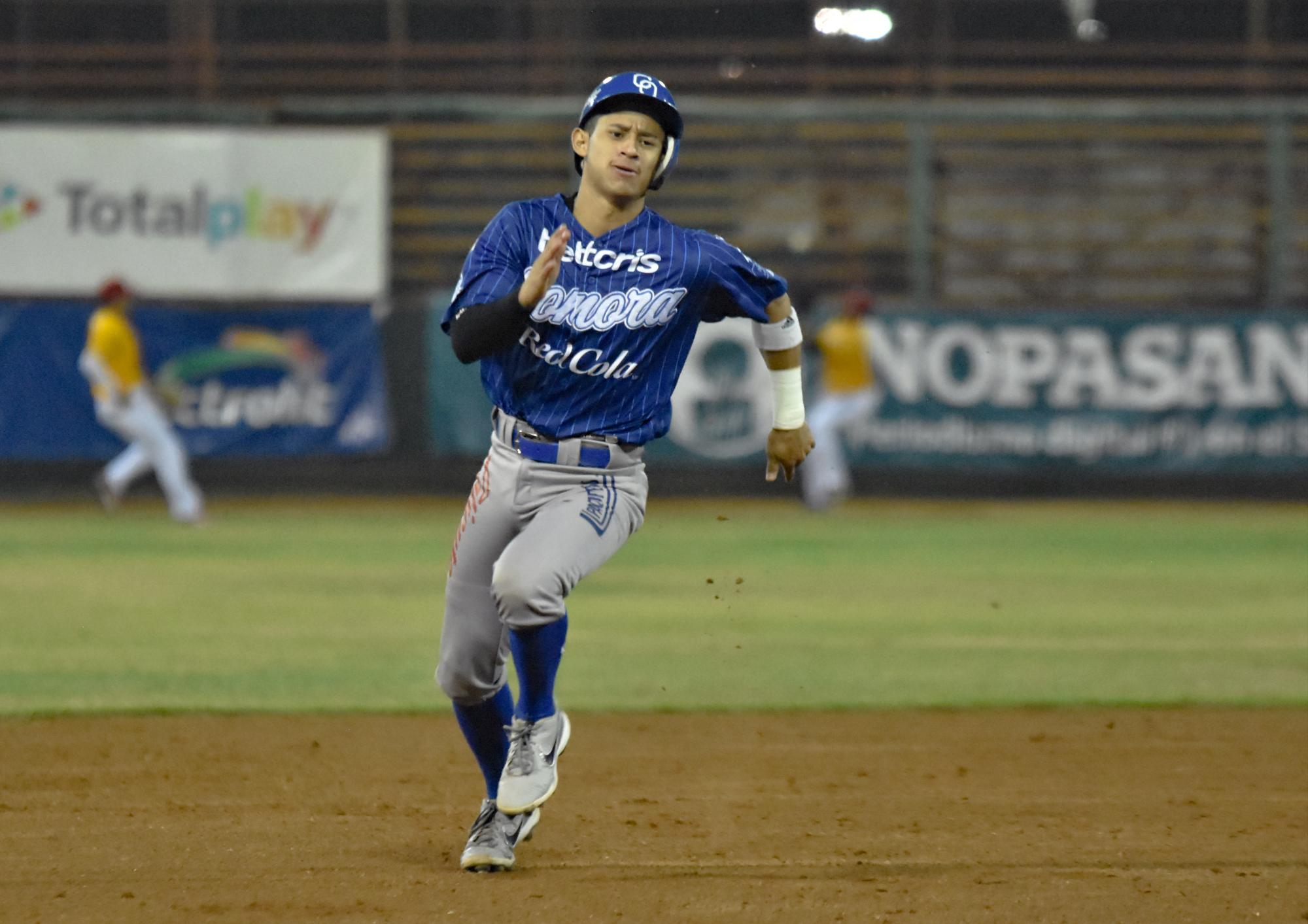 $!Con tempranero ataque Yaquis gana el primero a Mayos