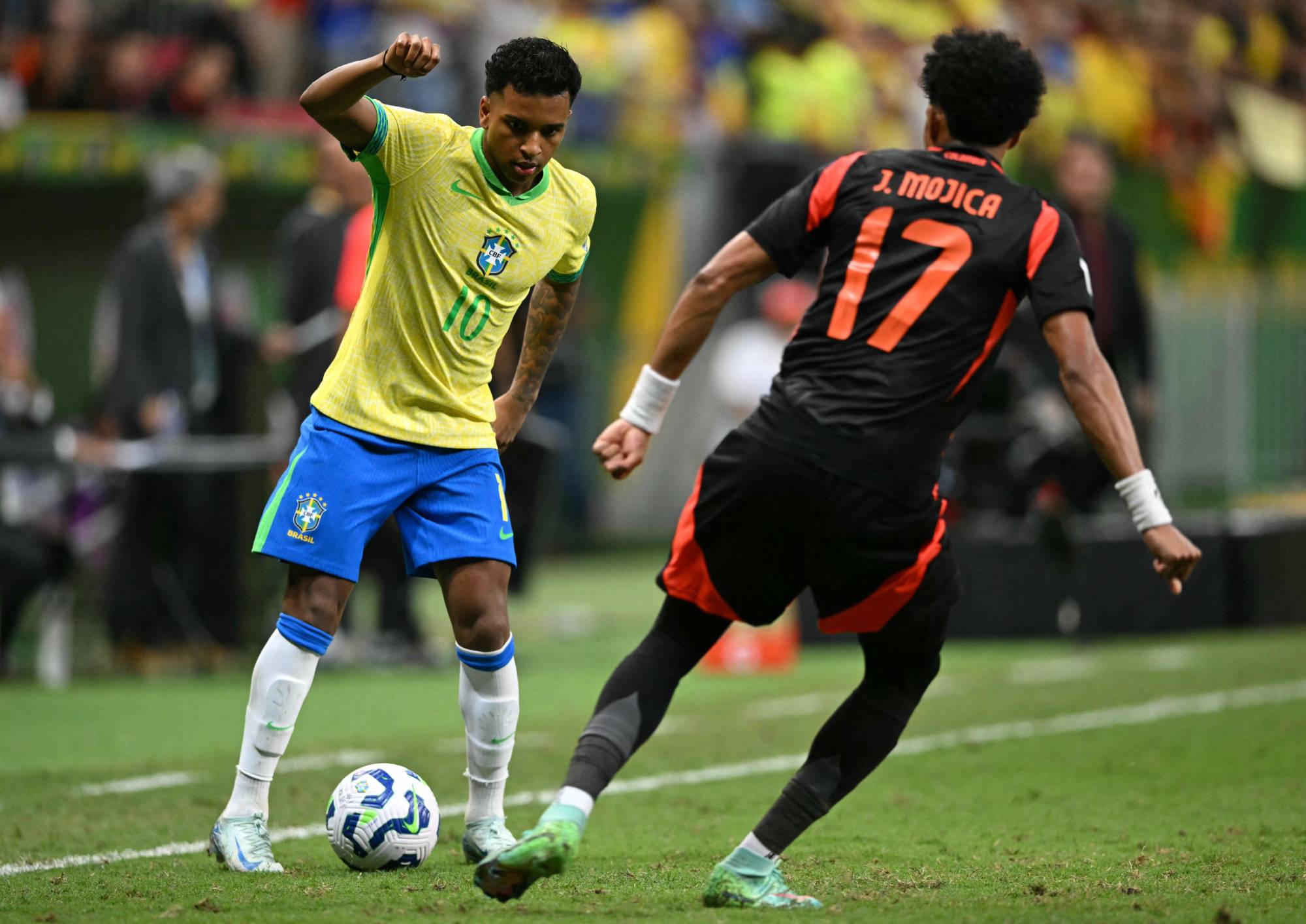 $!Vinicius le da agónico triunfo a Brasil sobre Colombia