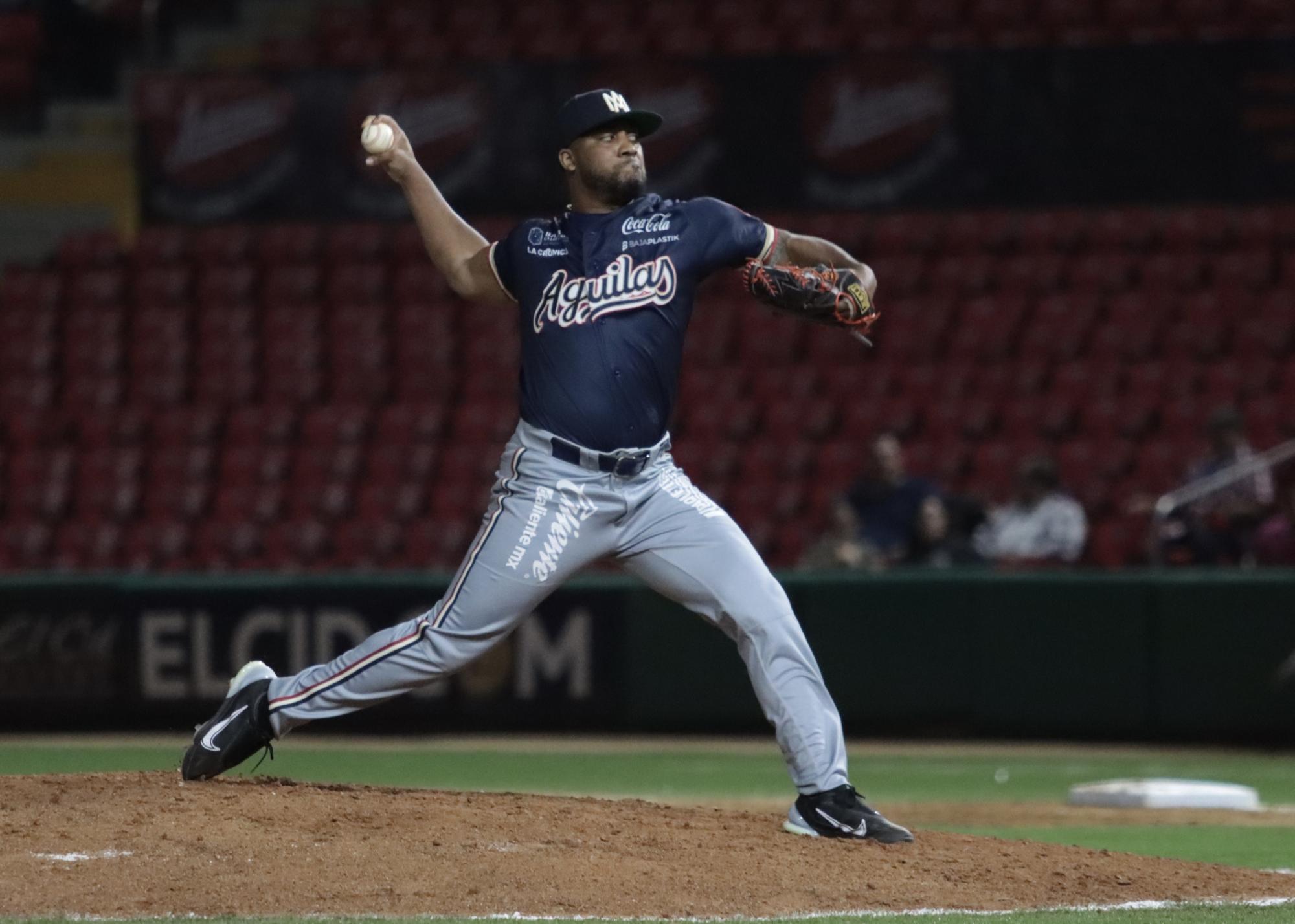 $!Los Águilas emparejan la serie en Mazatlán