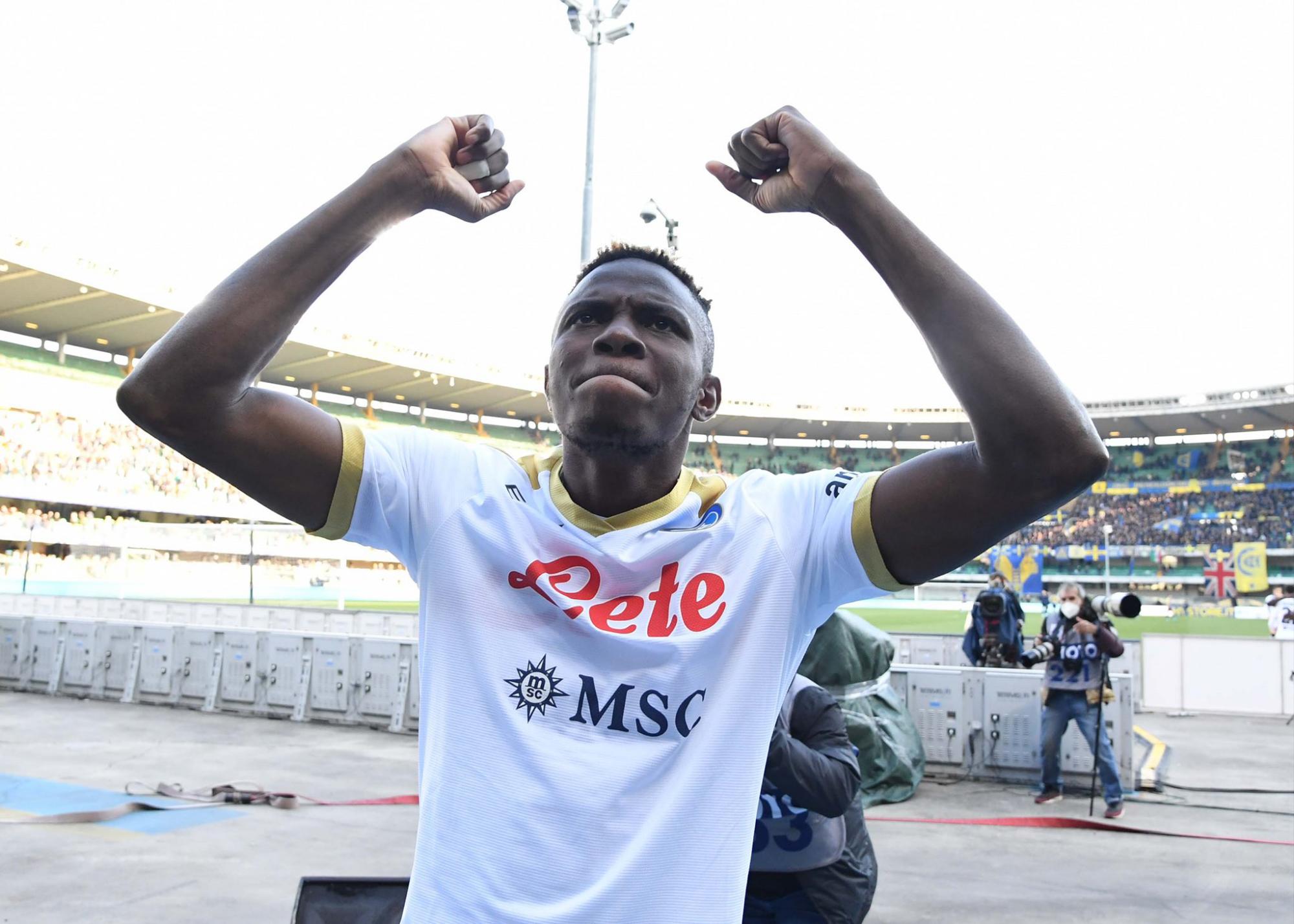 $!Chucky y Napoli sacan valioso triunfo ante el Hellas Verona