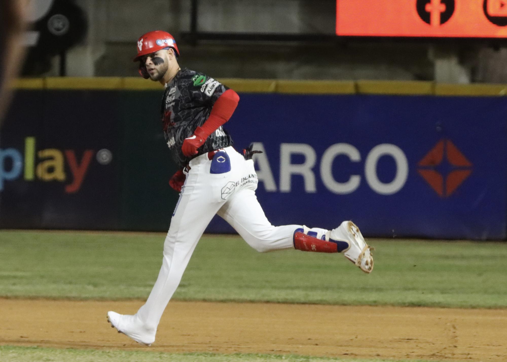 $!Explota ofensiva de Venados y asegura serie ante Sultanes
