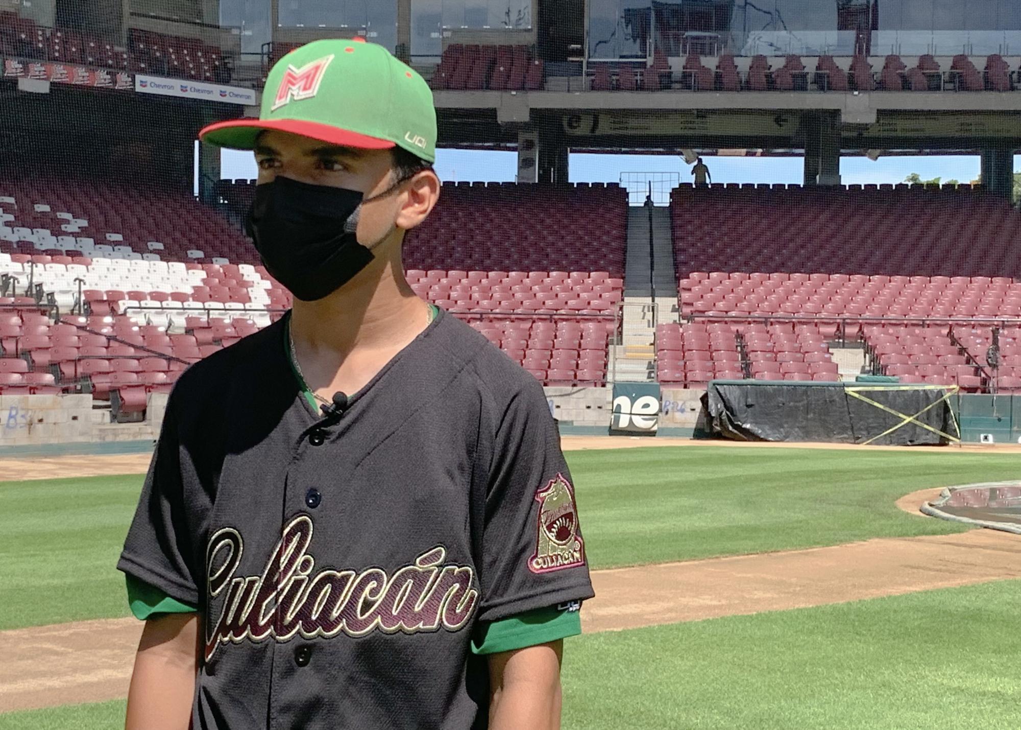 $!Tomateros de Culiacán reconoce al mundialista Ezequiel Rivera
