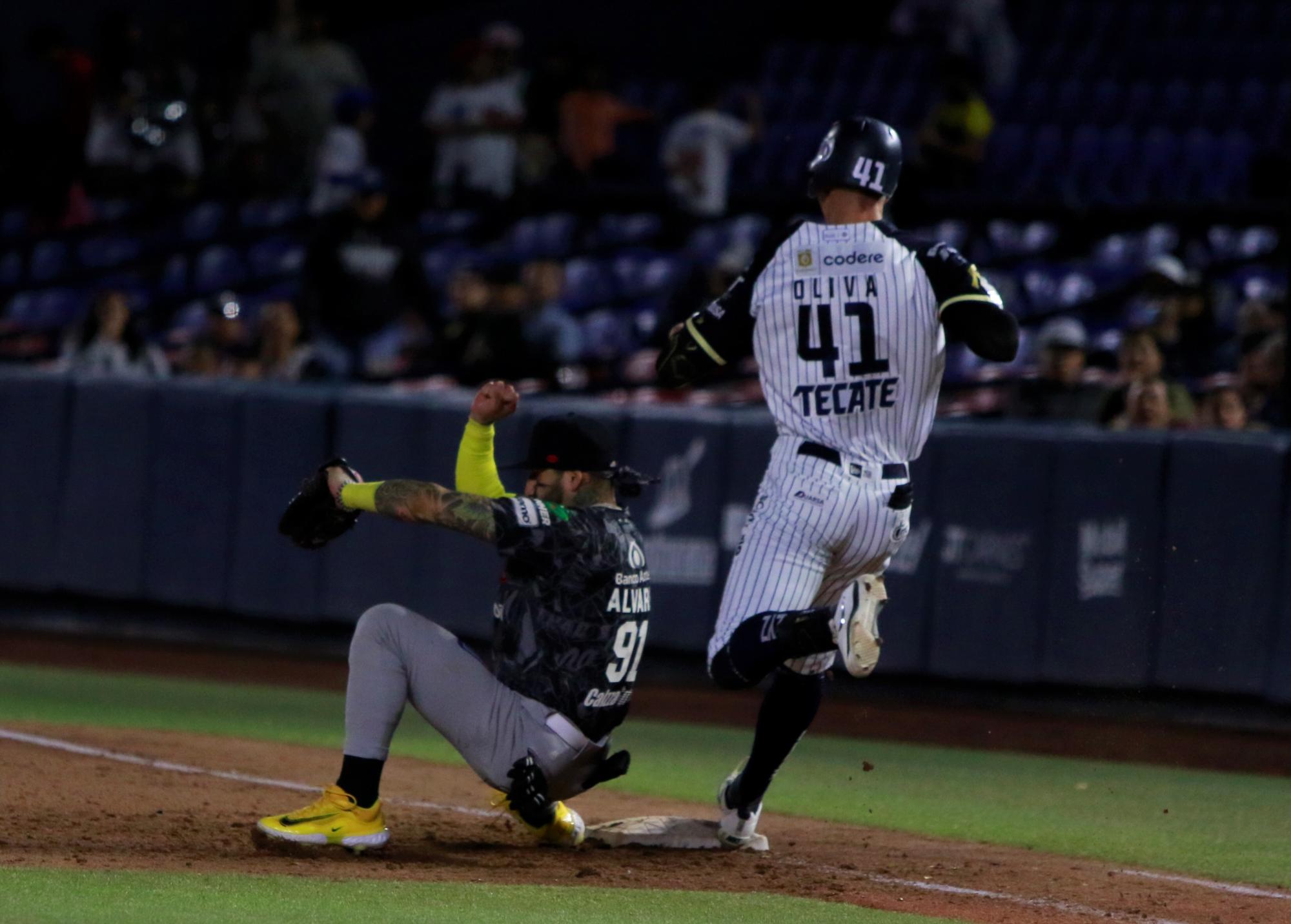$!Venados de Mazatlán doblega a Sultanes de Monterrey para hilvanar su quinto triunfo