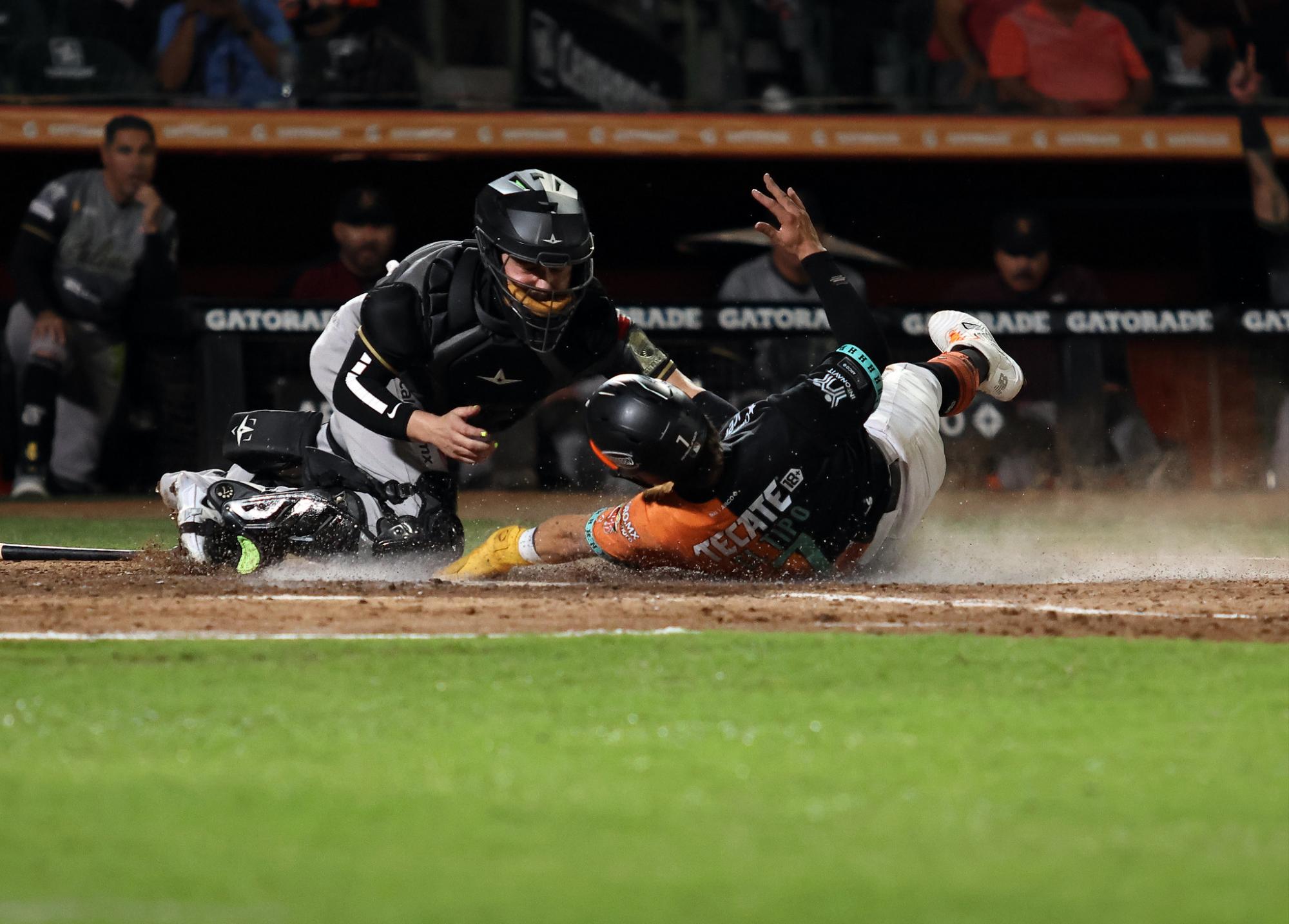 $!Tomateros cae y se iguala el Clásico de la LMP en Hermosillo