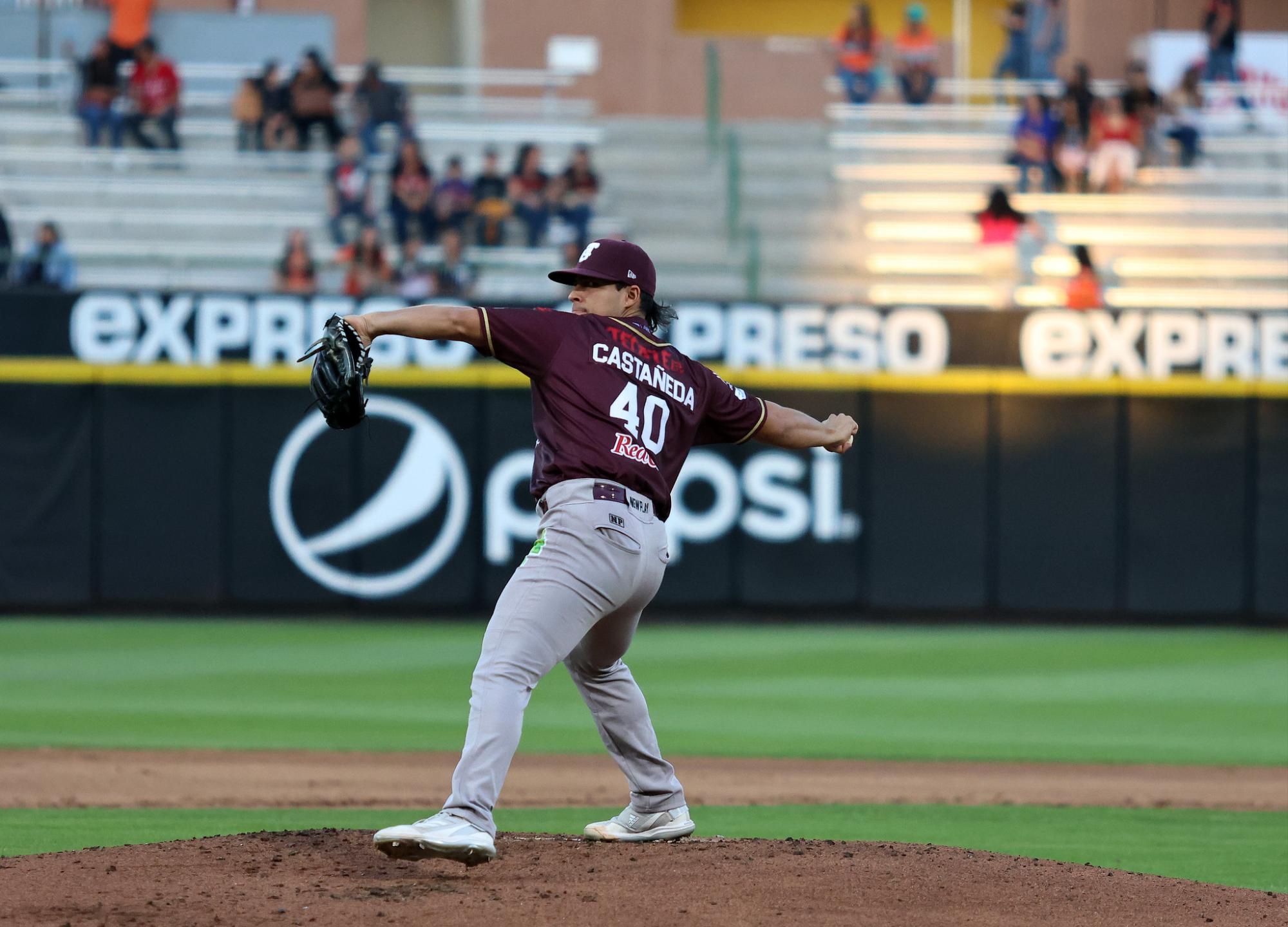 $!Tomateros de Culiacán se queda con la serie en Hermosillo