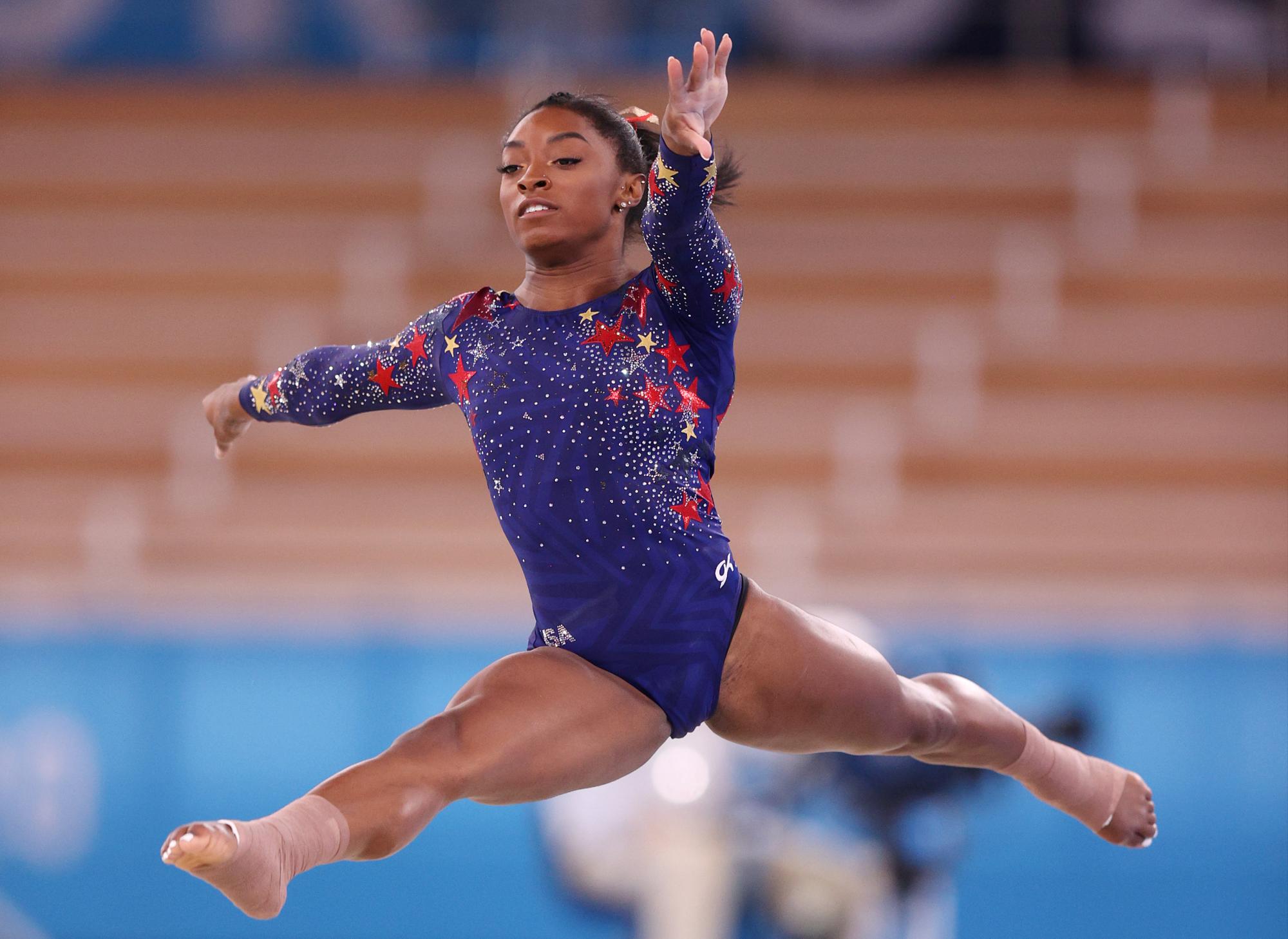 $!Simone Biles sufre y por primera vez en mucho tiempo, Rusia se adelanta a EU