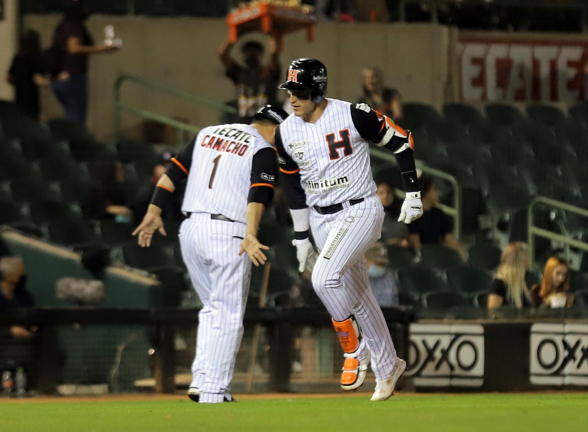 $!Algodoneros de Guasave deja escapar el triunfo ante Naranjeros de Hermosillo