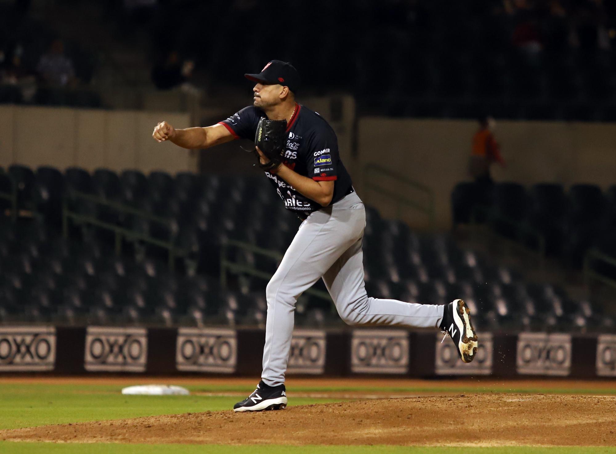 $!Venados de Mazatlán deja escapar la ventaja ante Naranjeros y se empata la serie en Hermosillo