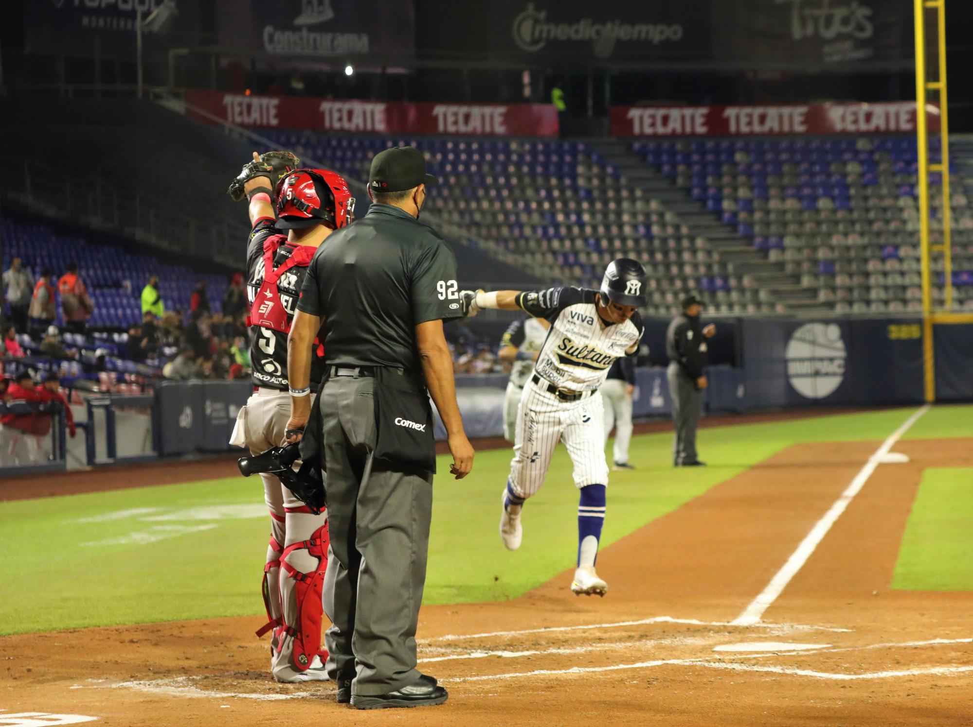 $!Venados de Mazatlán alarga su racha triunfadora a cinco juegos al vencer 7-6 a Sultanes