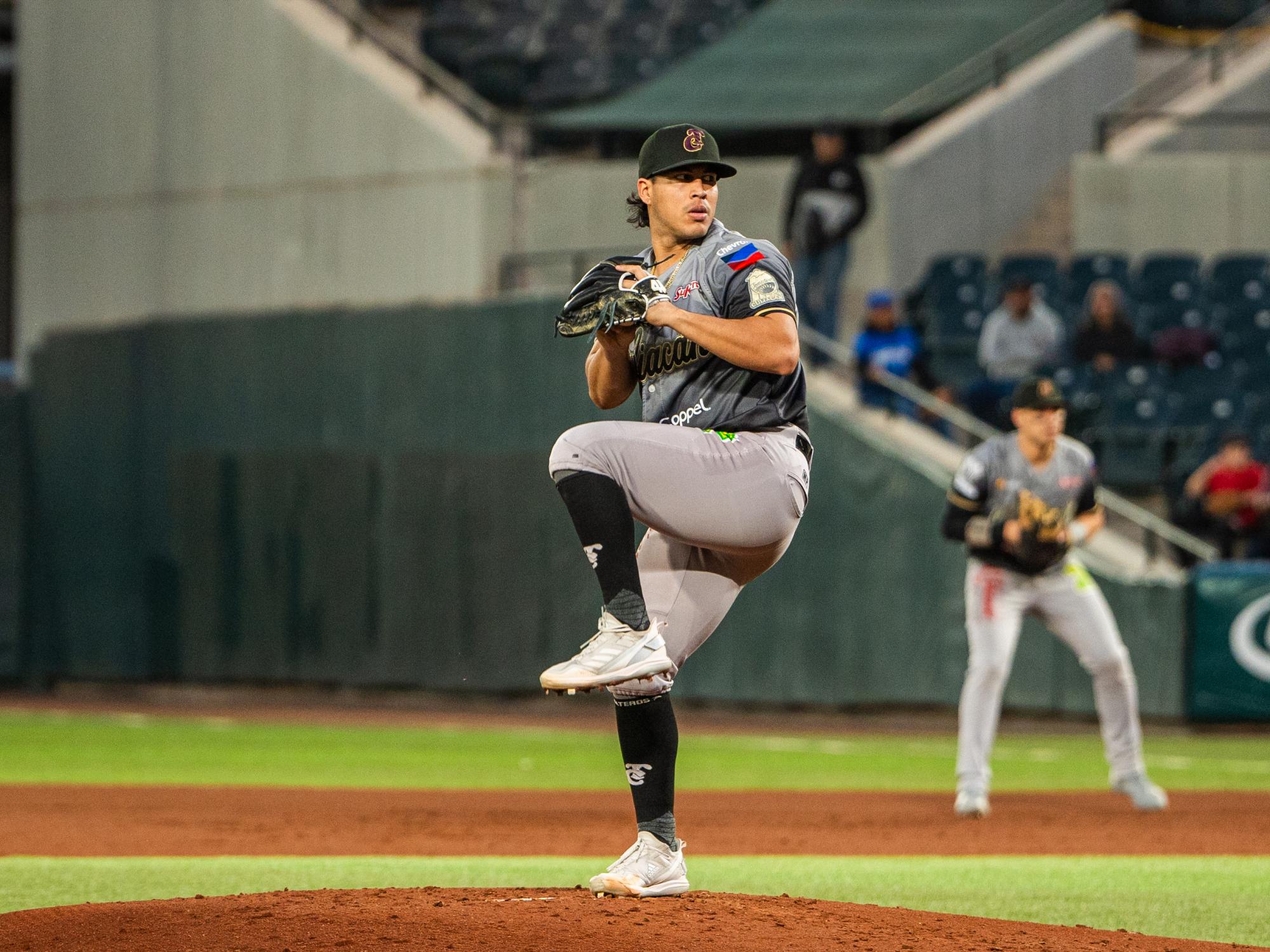 $!Ofensiva de 12 hits y gran labor de Castañeda aseguran el primero para Tomateros
