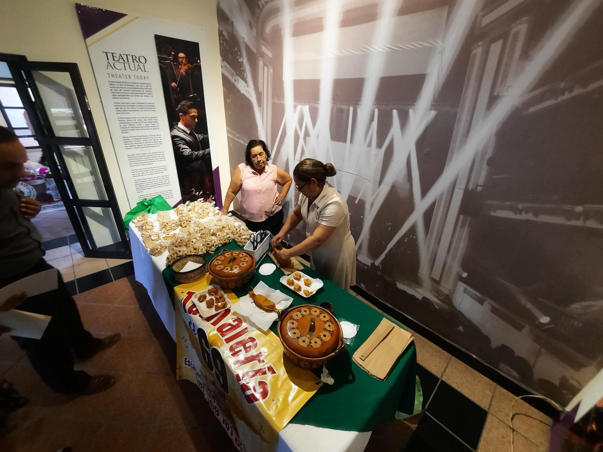 $!Se gradúan 19 del programa Emprende Sedectur en Mazatlán