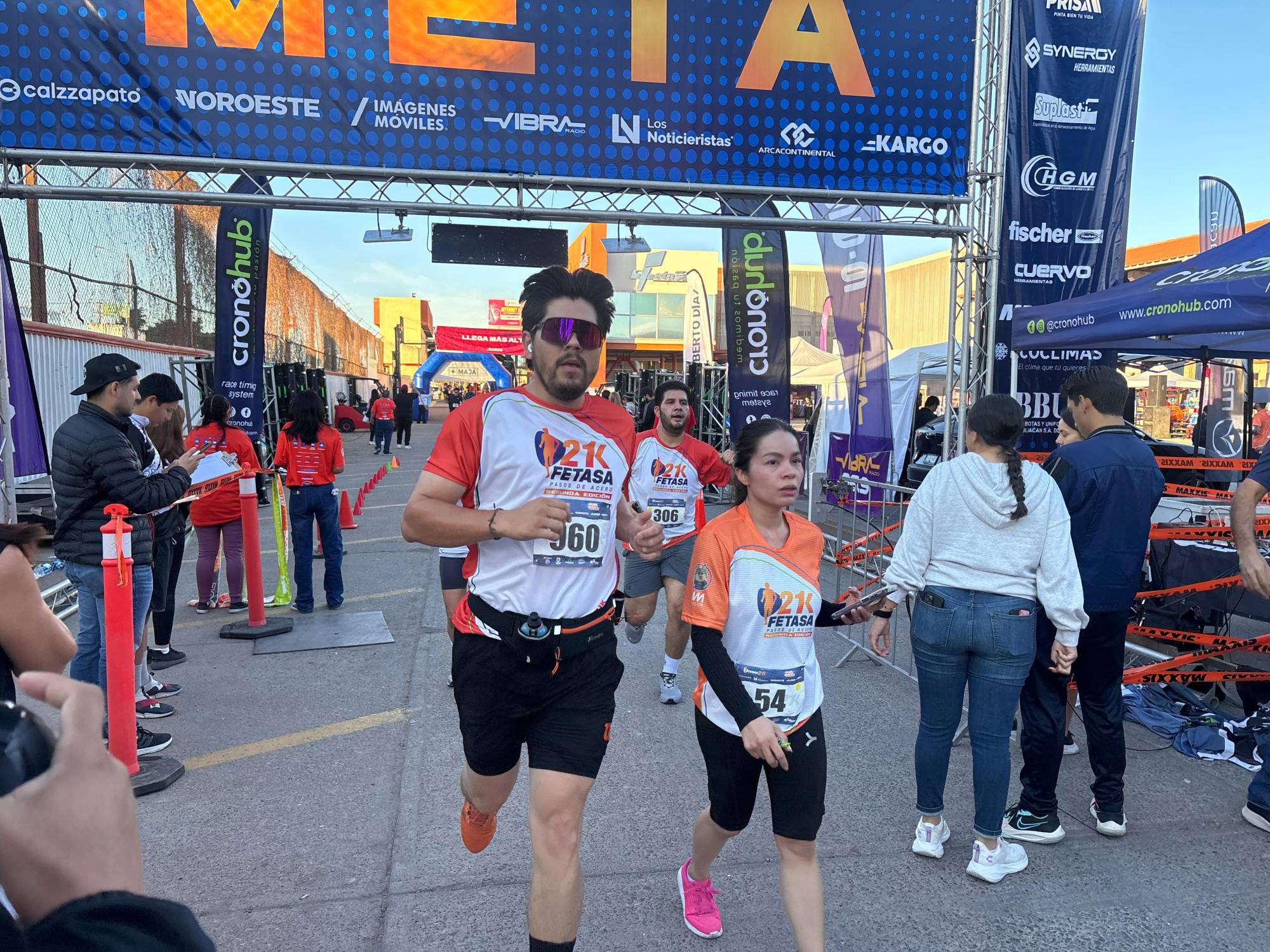 $!Hermanos keniatas repiten como monarcas en el Medio Maratón Fetasa ‘Pasos de Acero’