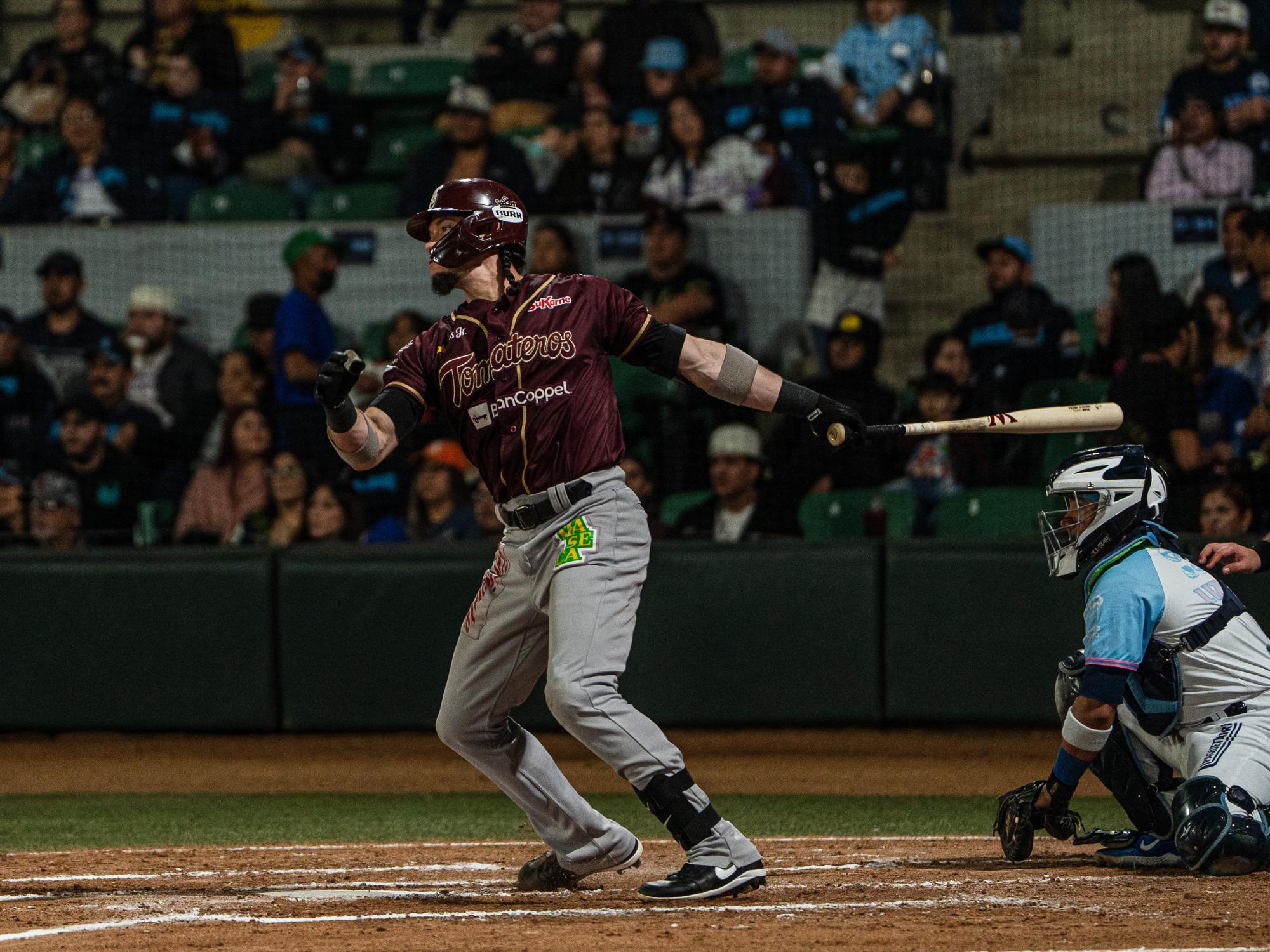$!Algodoneros apalea a Tomateros en el primero de la serie