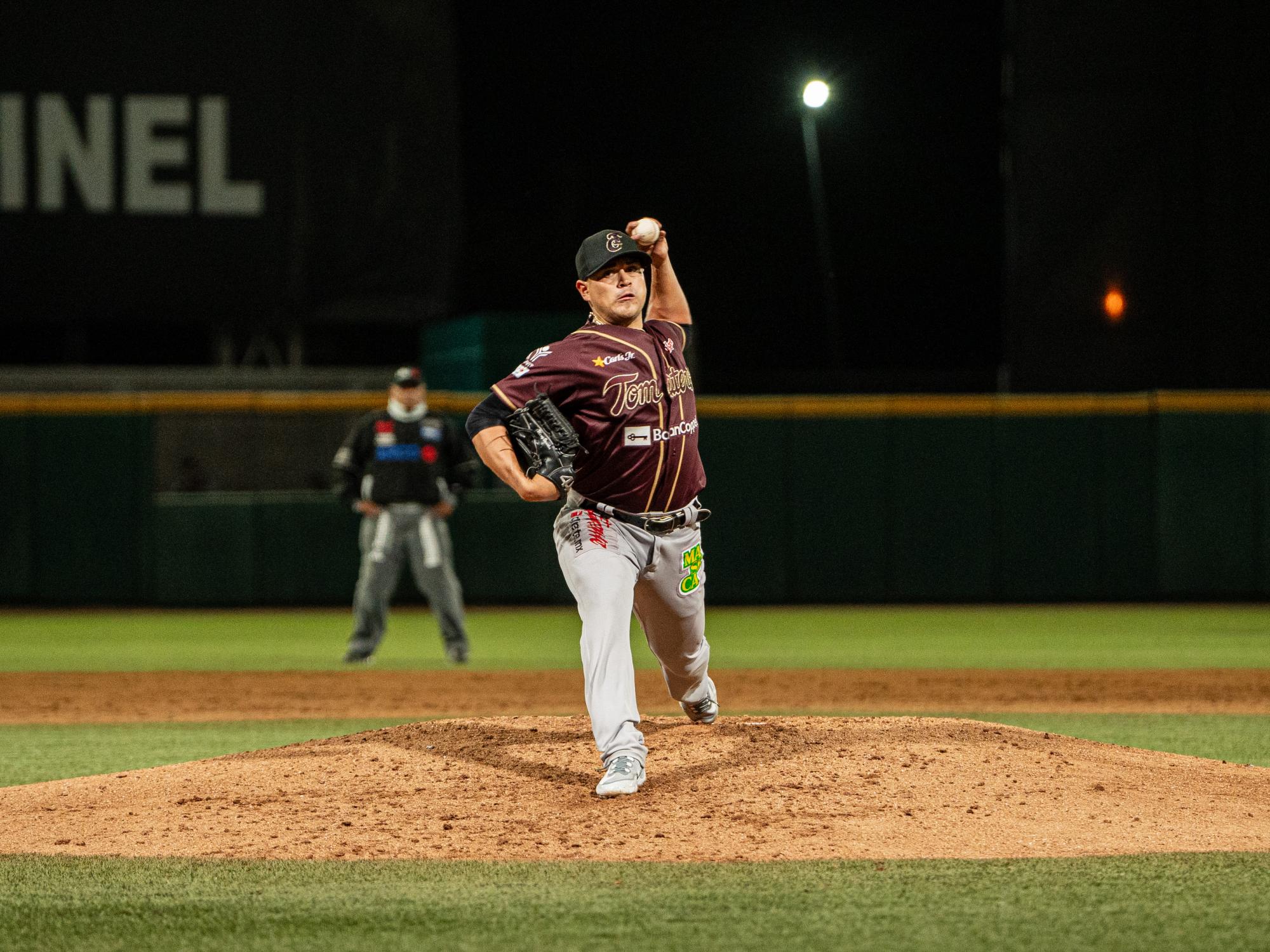 $!Tomateros de Culiacán iguala serie en Guasave