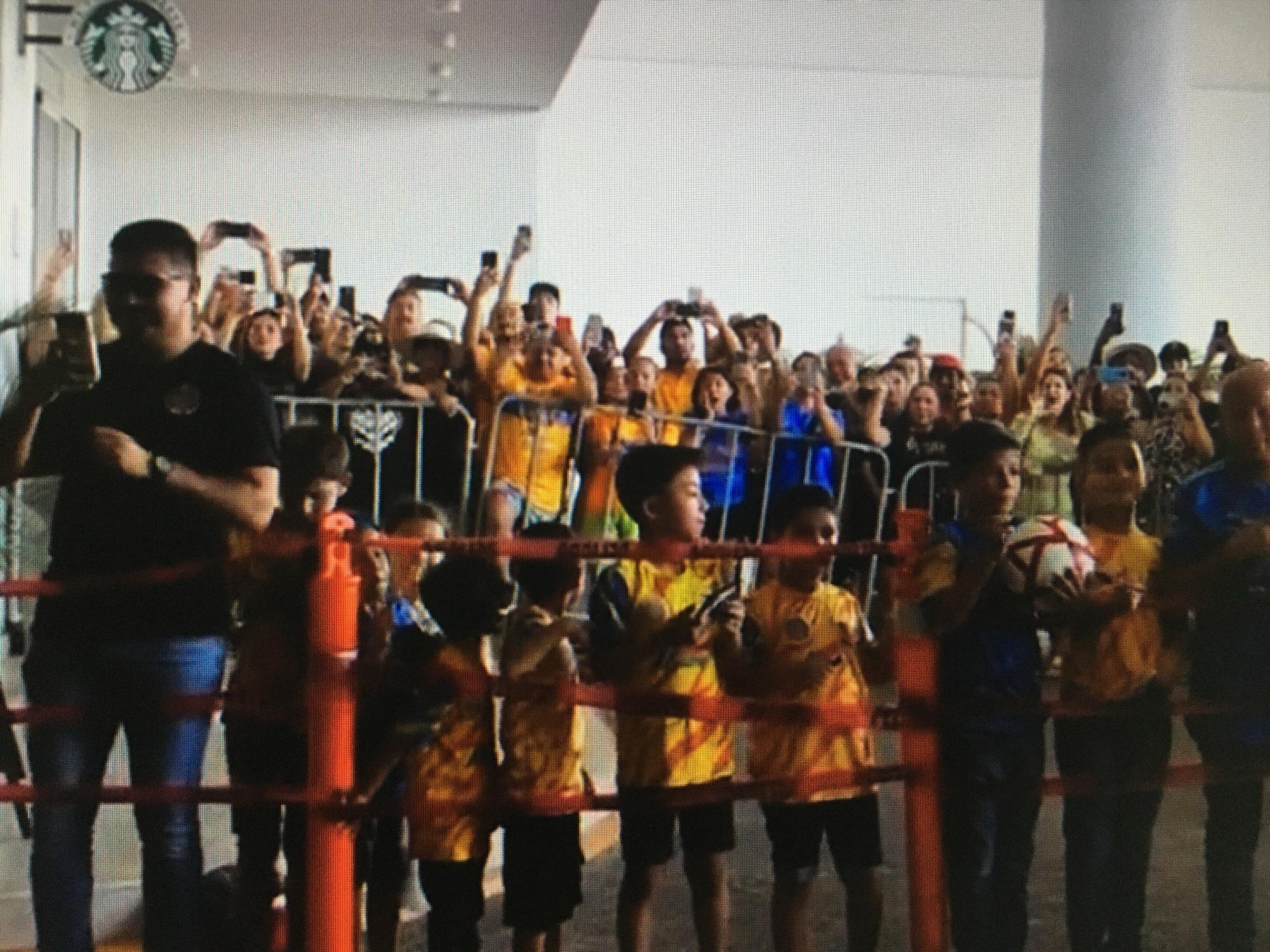 $!Tigres de la UANL llega a Mazatlán en medio de un caluroso recibimiento