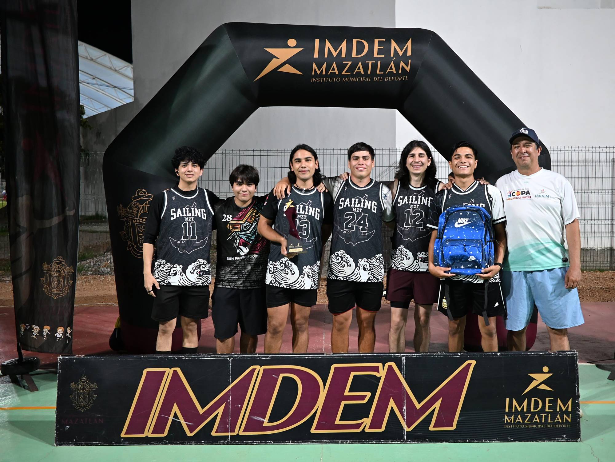 $!Premian a las estrellas del voleibol en la Sahop