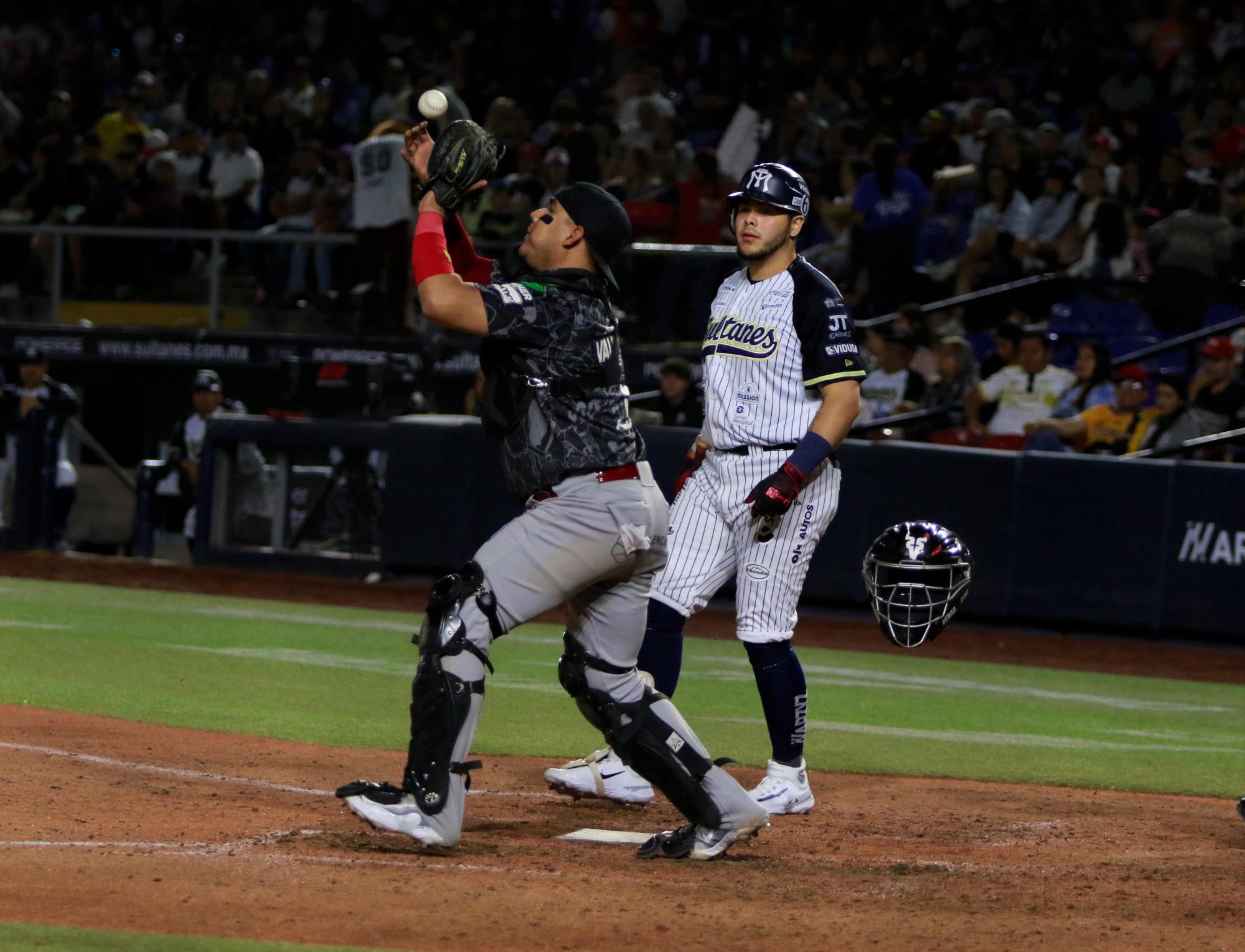 $!Venados de Mazatlán doblega a Sultanes de Monterrey para hilvanar su quinto triunfo