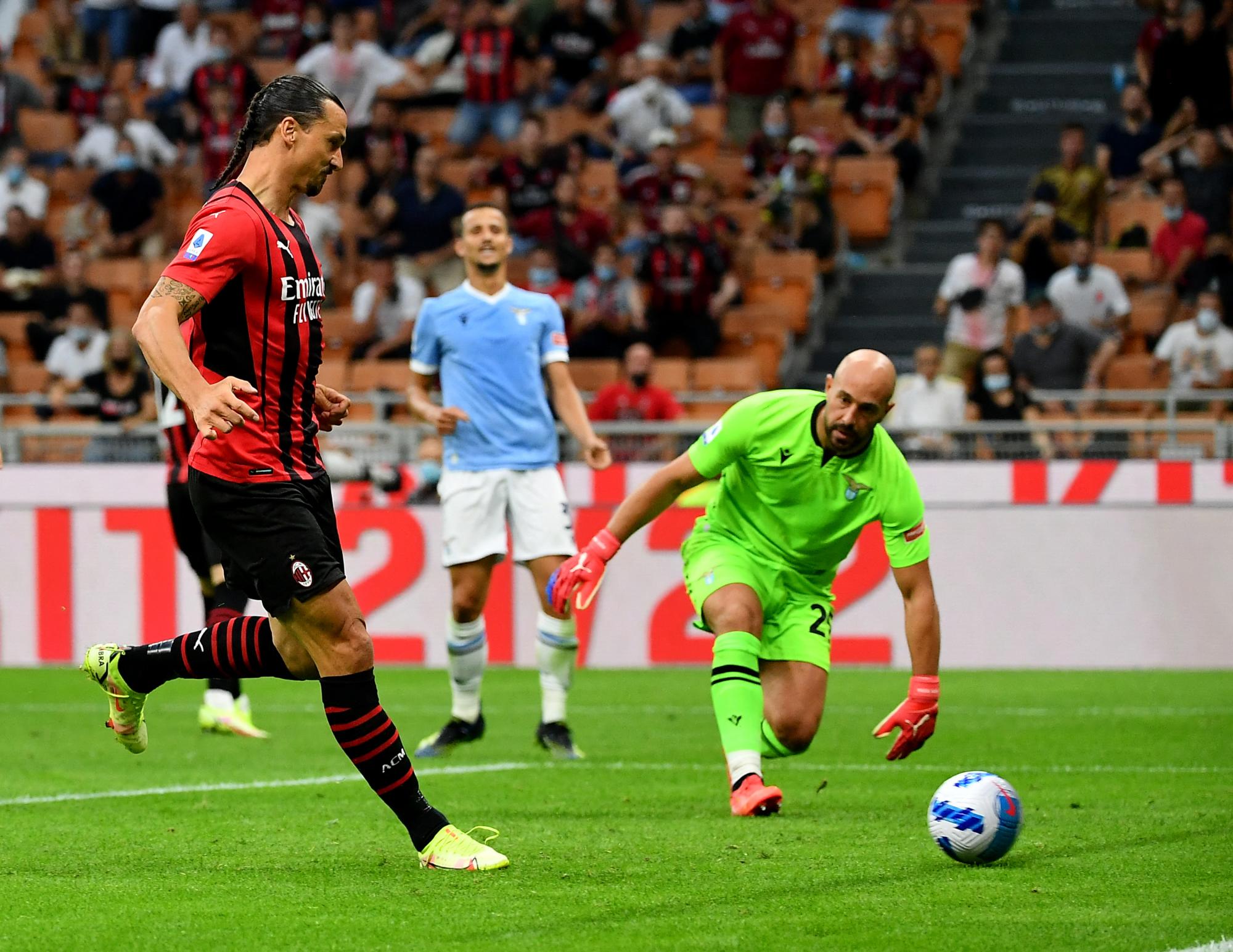 $!En su regreso tras 4 meses de baja, Ibrahimovic encamina triunfo del Milán ante Lazio