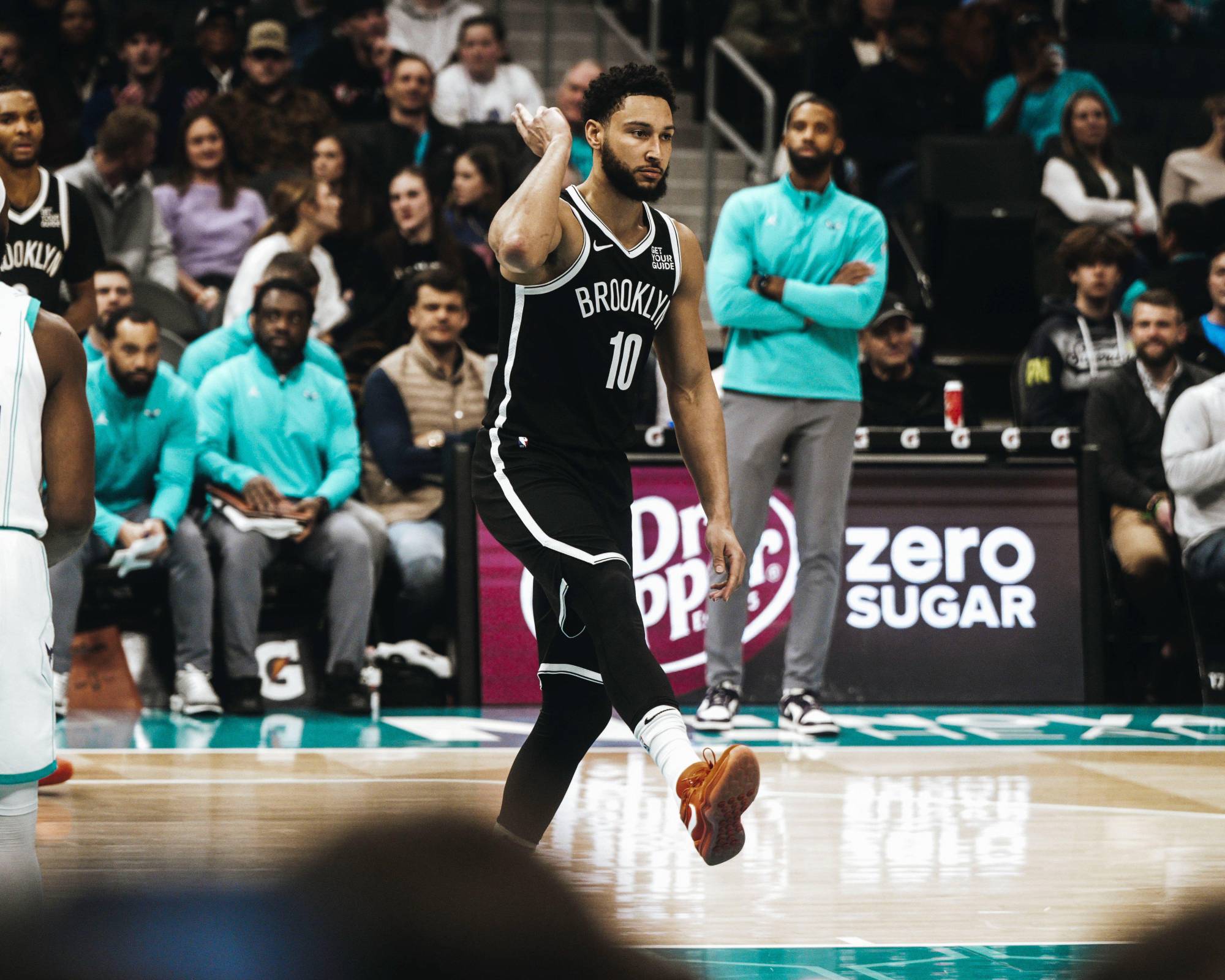 $!Nets rompen racha de siete derrotas con contundente victoria sobre Hornets
