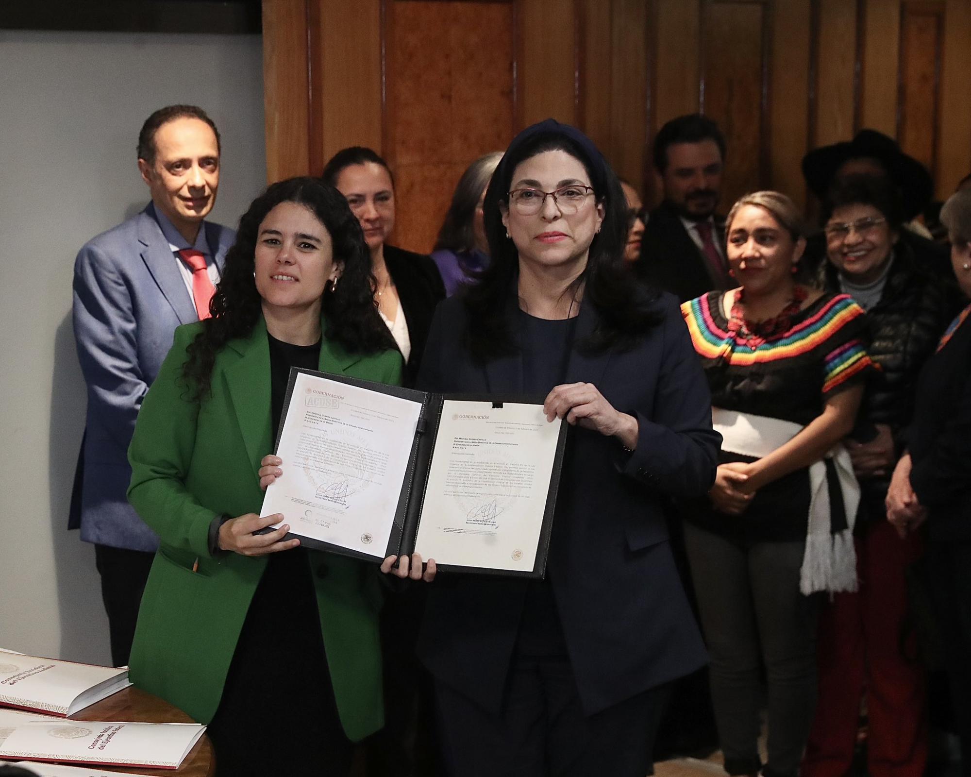 $!Segob entrega en Cámara de Diputados las iniciativas de reformas de AMLO