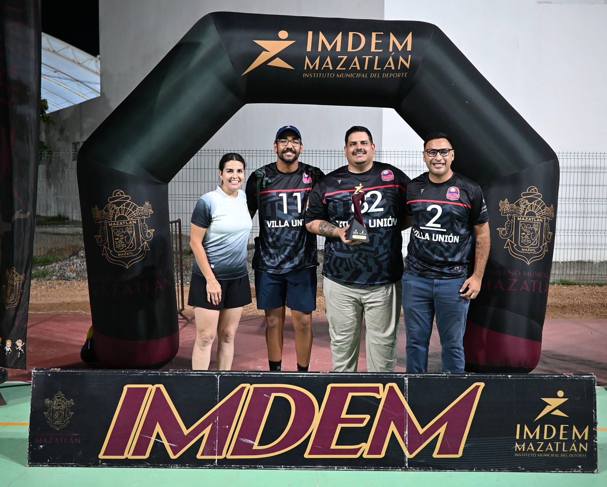 $!Premian a las estrellas del voleibol en la Sahop