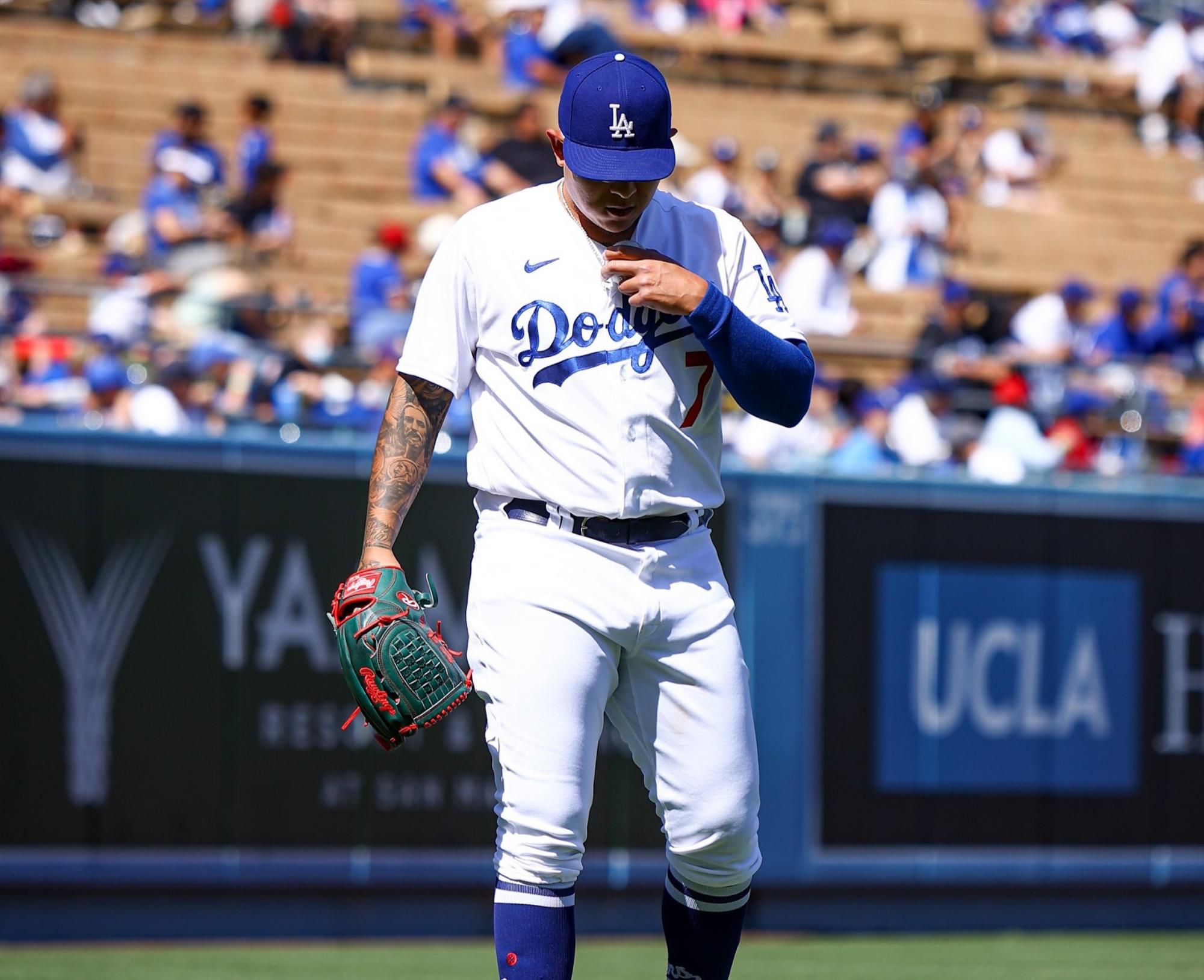 $!Julio Urías logra su cuarta victoria con otra impecable salida