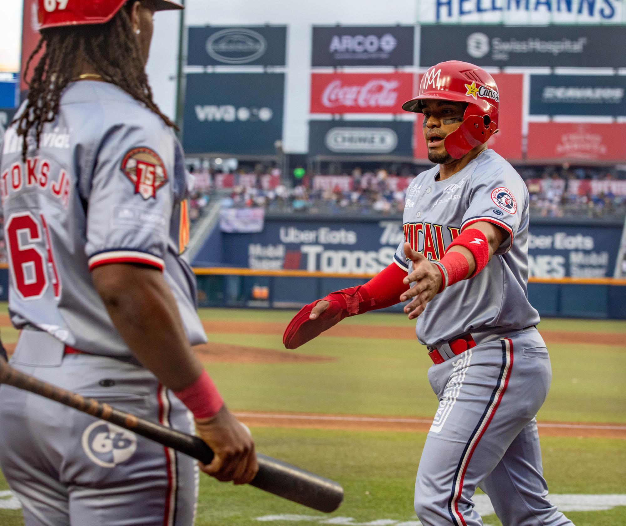$!Sultanes vence a Águilas en entradas extras