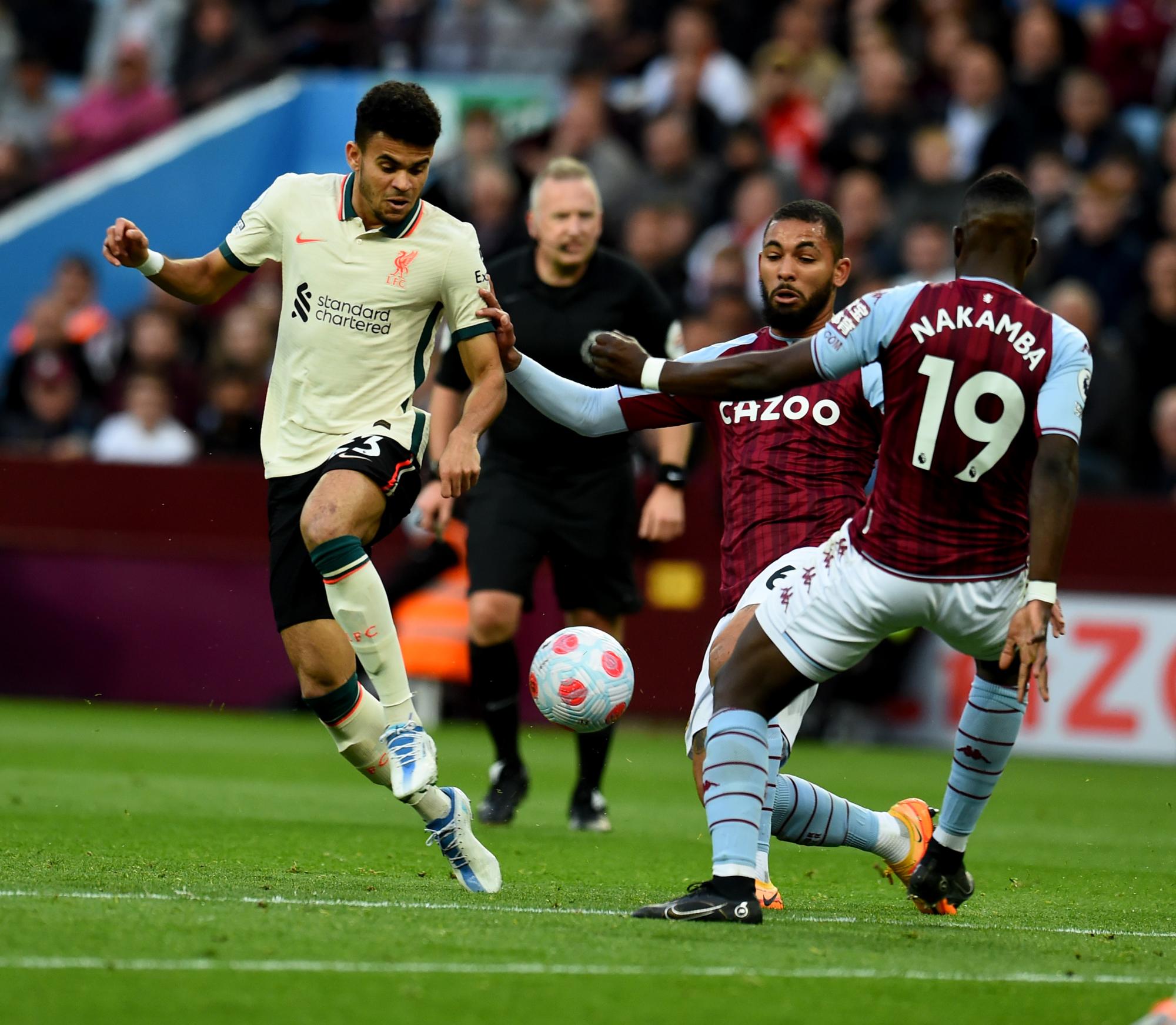 $!Liverpool se lo dio vuelta a Aston Villa y no se baja de la pelea