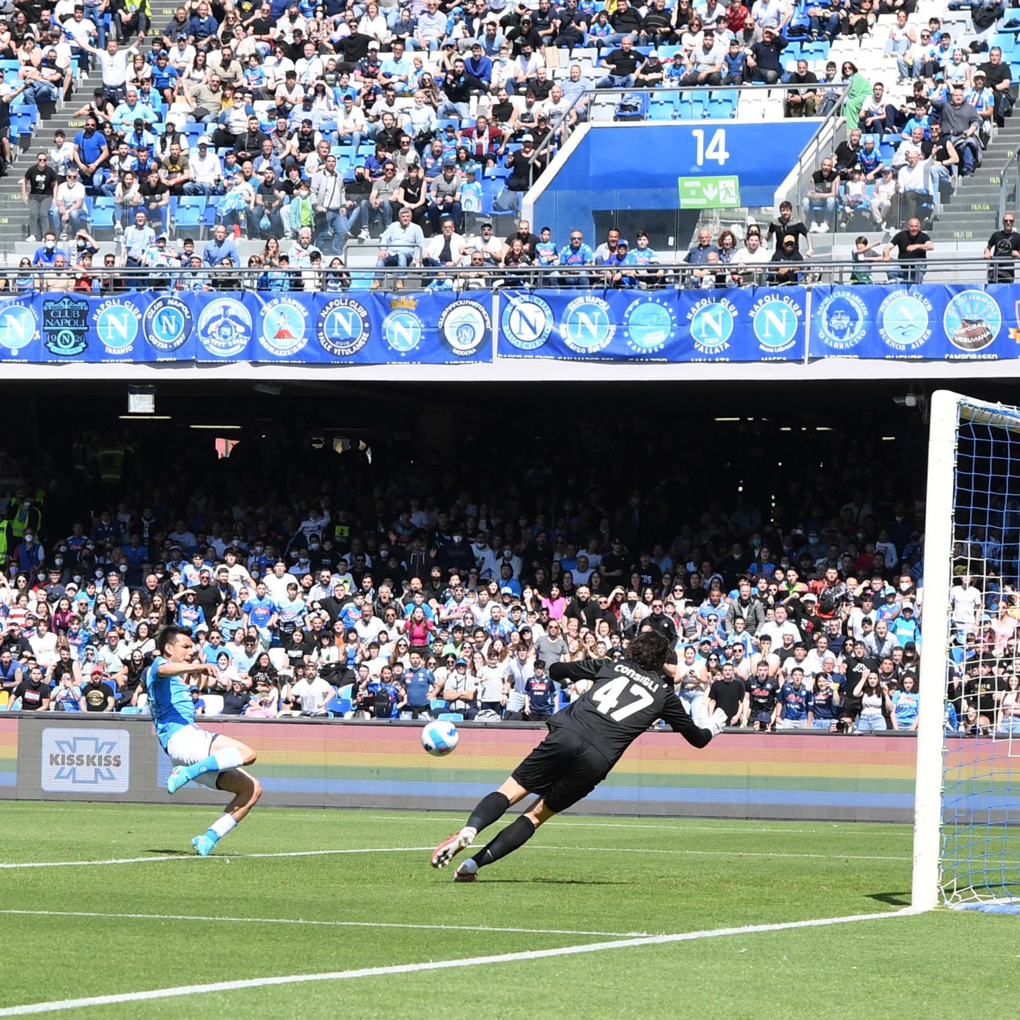 $!Chucky Lozano anota en goleada del Napoli al Sassuolo