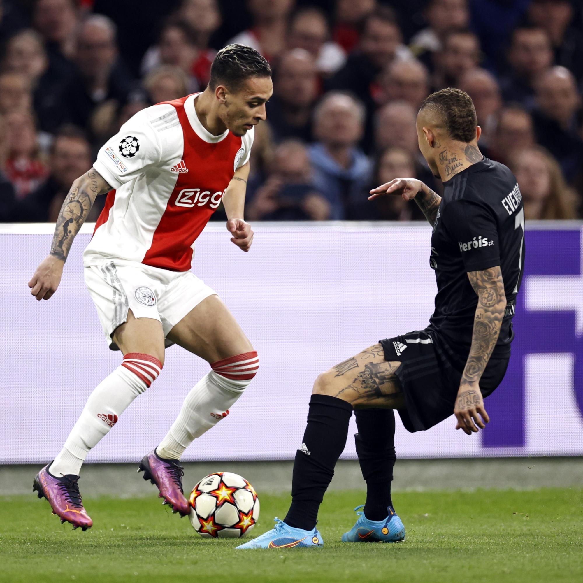 $!Ajax y Edson Álvarez quedan fuera gracias al gol del uruguayo Darwin Núñez