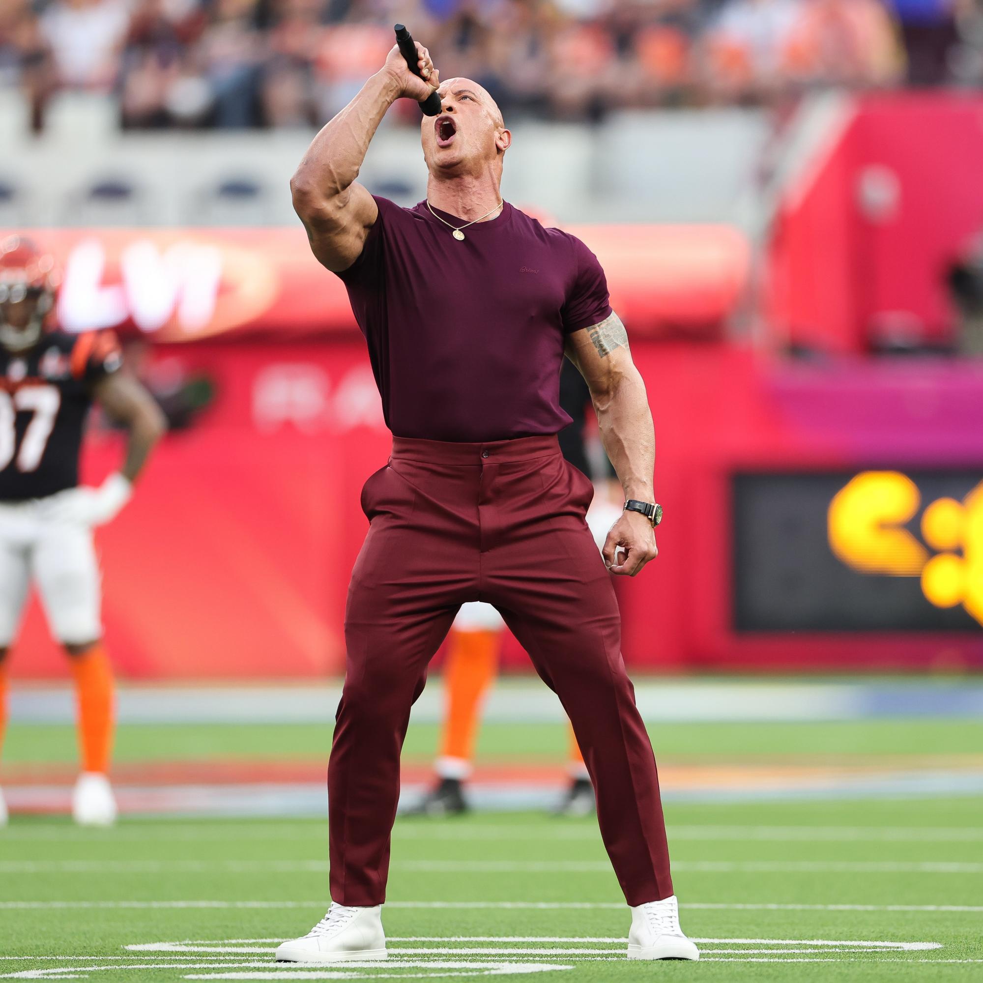 $!‘La Roca’ presenta a los protagonistas del Super Bowl