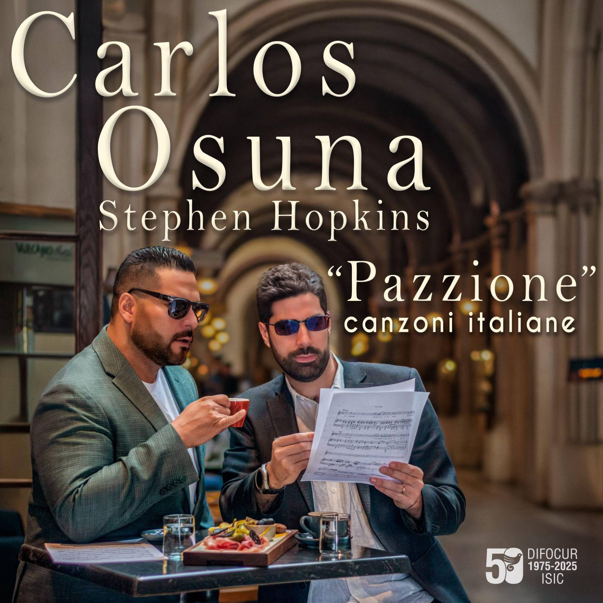 $!El mazatleco logró un buen ensamble junto al pianista y director estadounidense Stephen Hopkins.