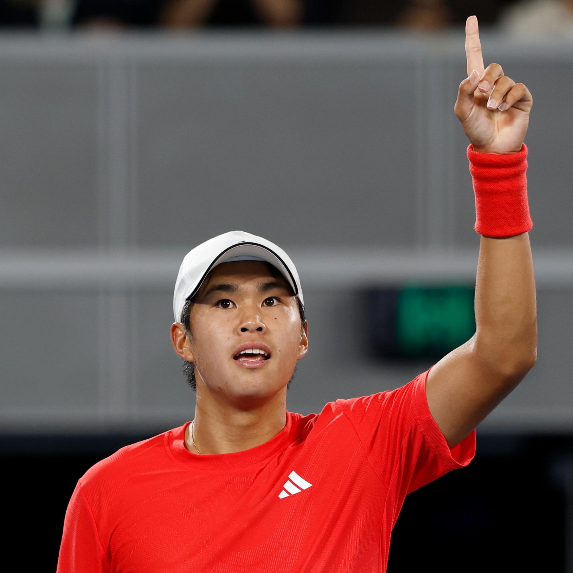 $!Sinner se permite un desliz rumbo a la tercera ronda del Abierto de Australia